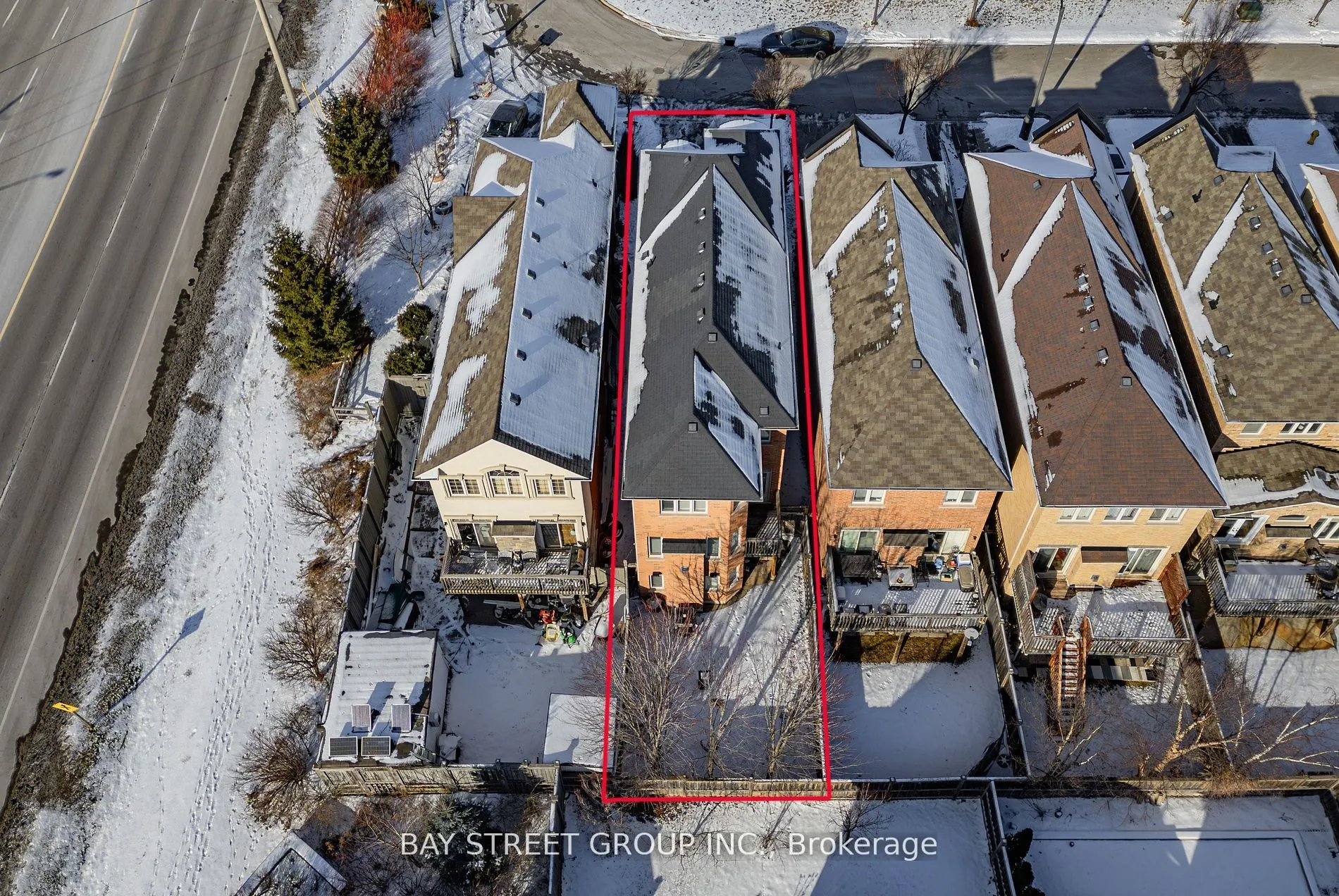 21 Robert Green Crescent