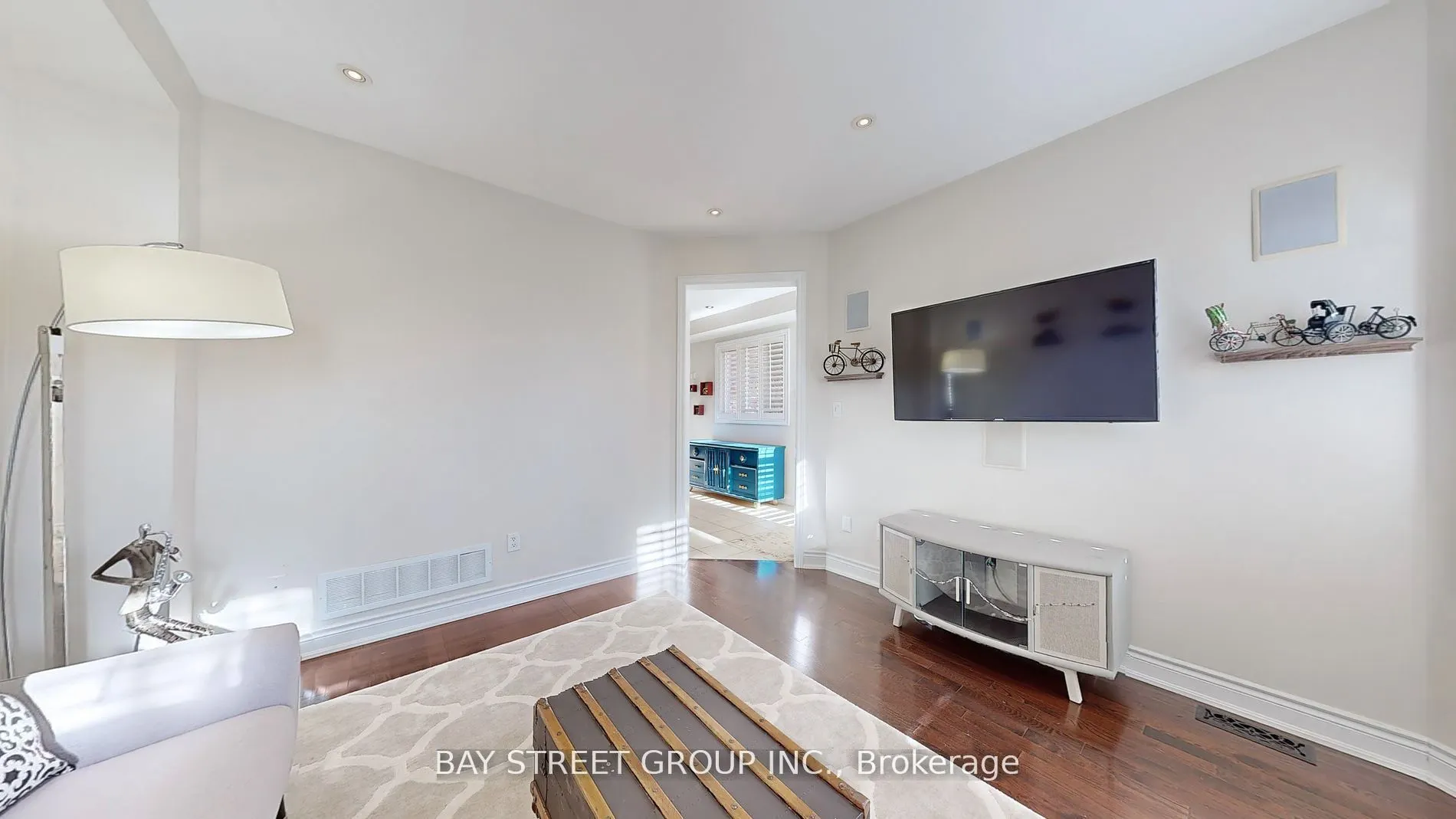21 Robert Green Crescent