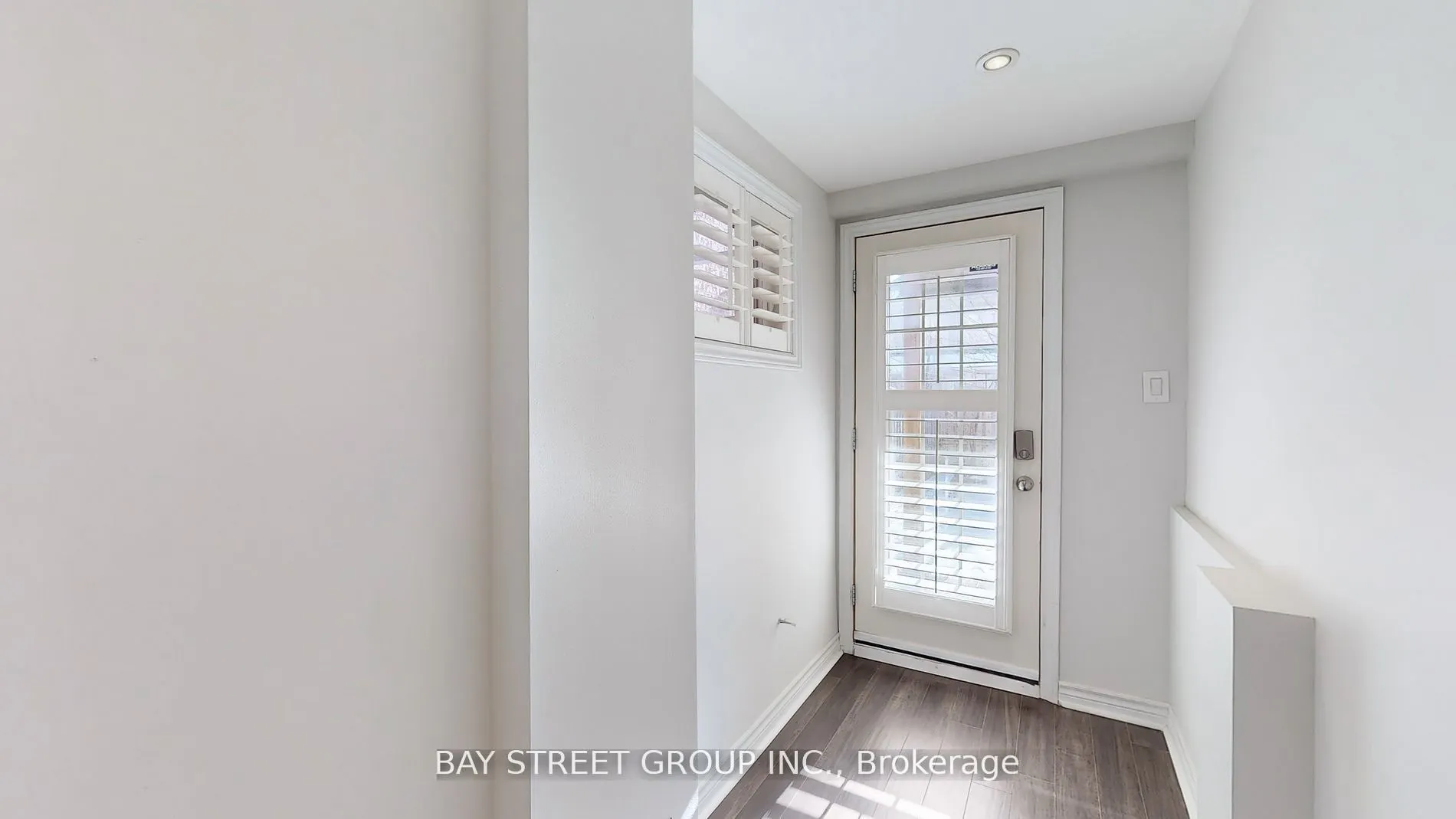 21 Robert Green Crescent