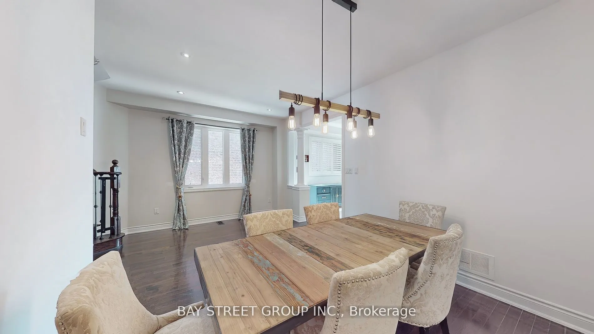 21 Robert Green Crescent