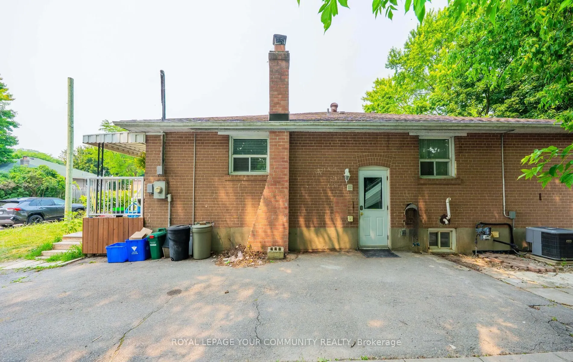 53 Newbury Drive