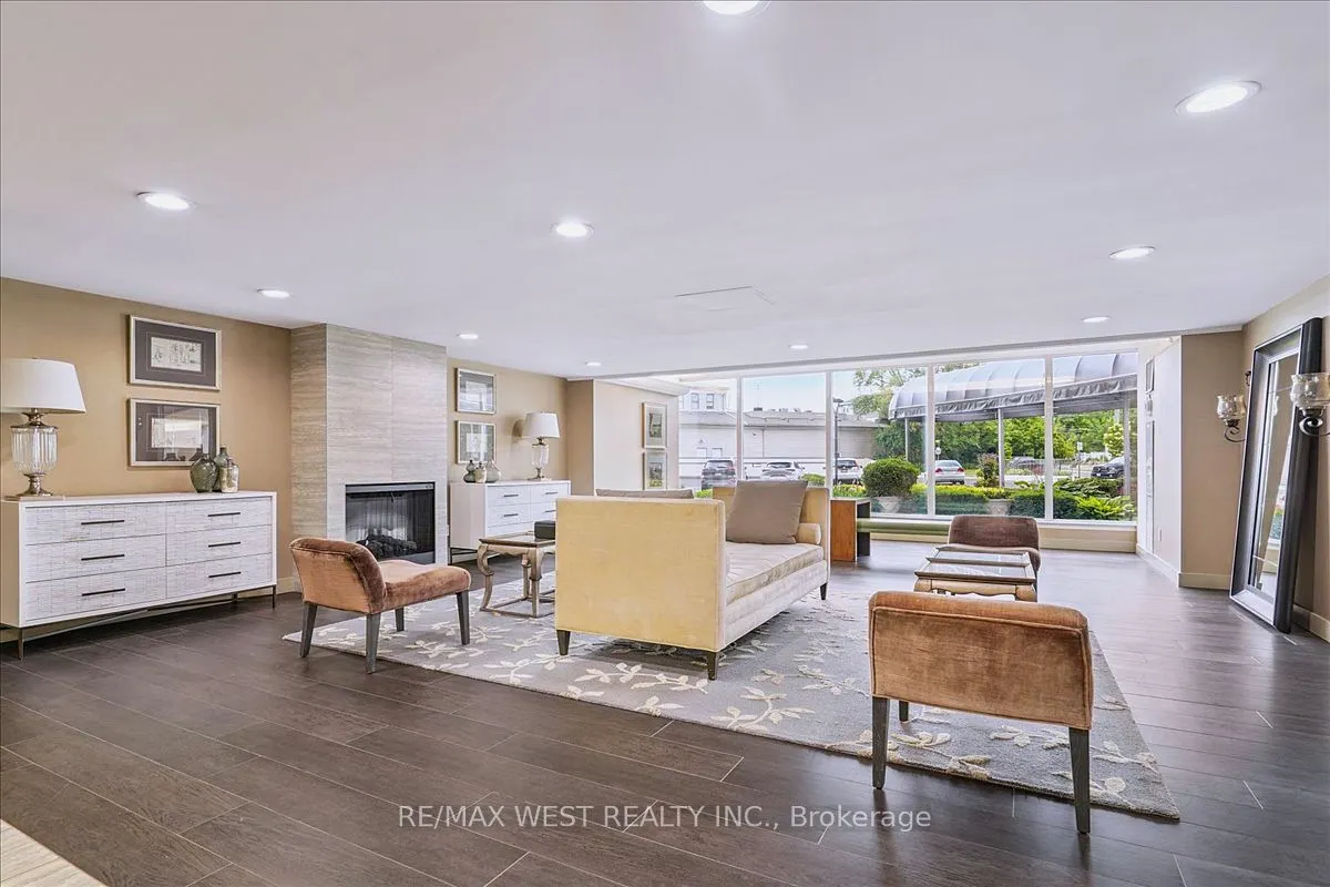 7811 Yonge Street, #1008