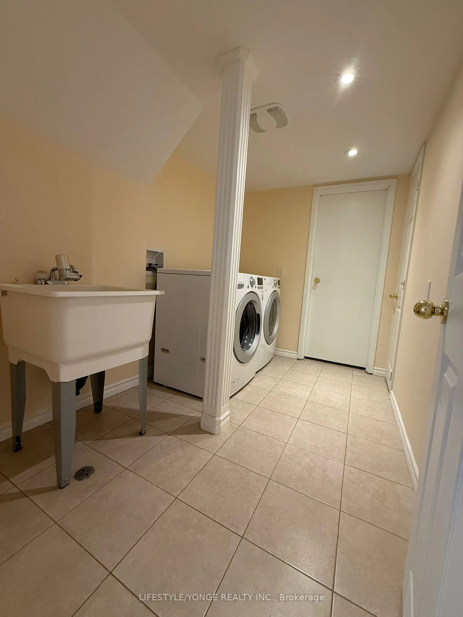 278 Ivy Jay Crescent, #Bsmt