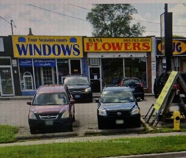 8238 Yonge Street