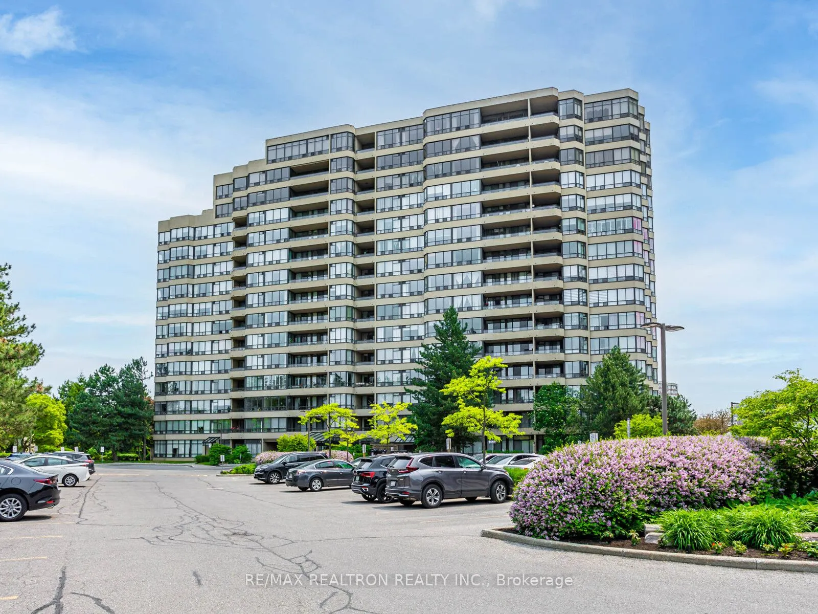 32 Clarissa Drive, #619