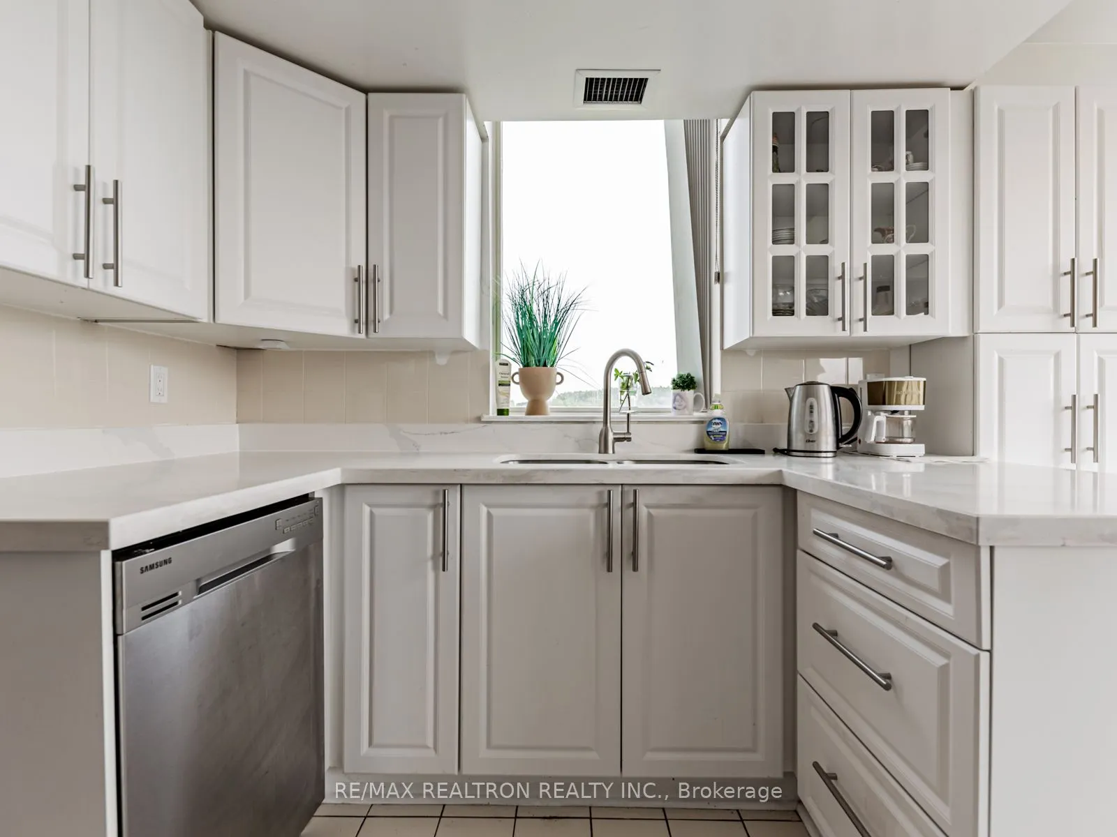 32 Clarissa Drive, #619