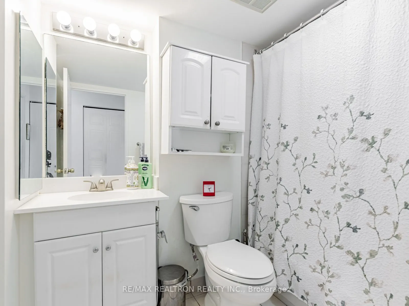 32 Clarissa Drive, #619