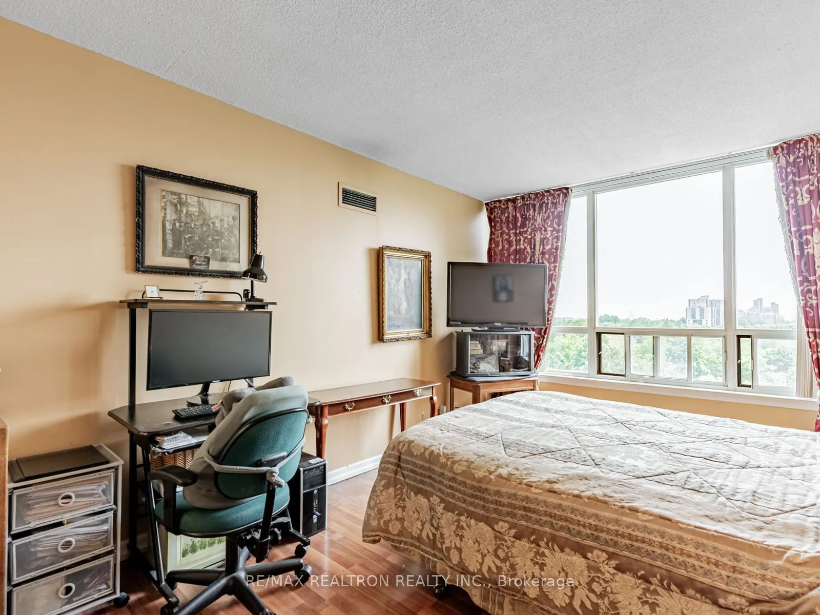 32 Clarissa Drive, #619