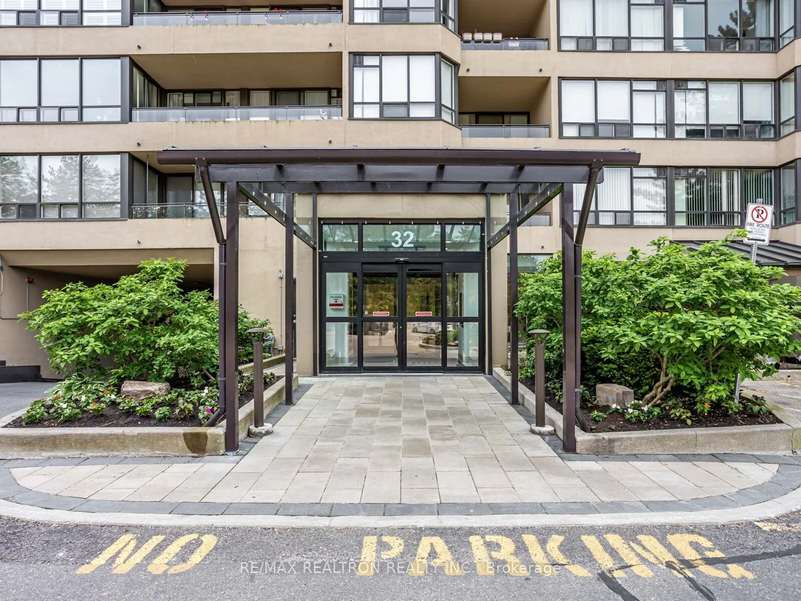 32 Clarissa Drive, #619