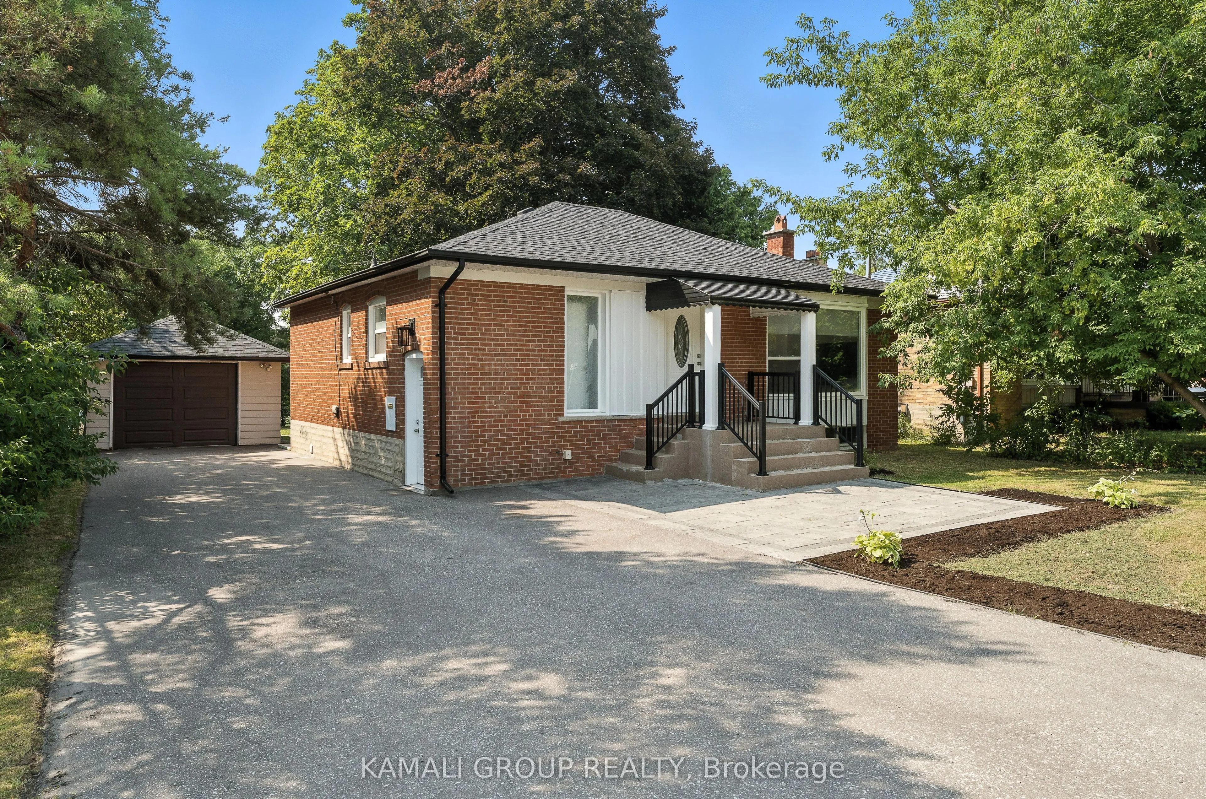 162 Queen Street