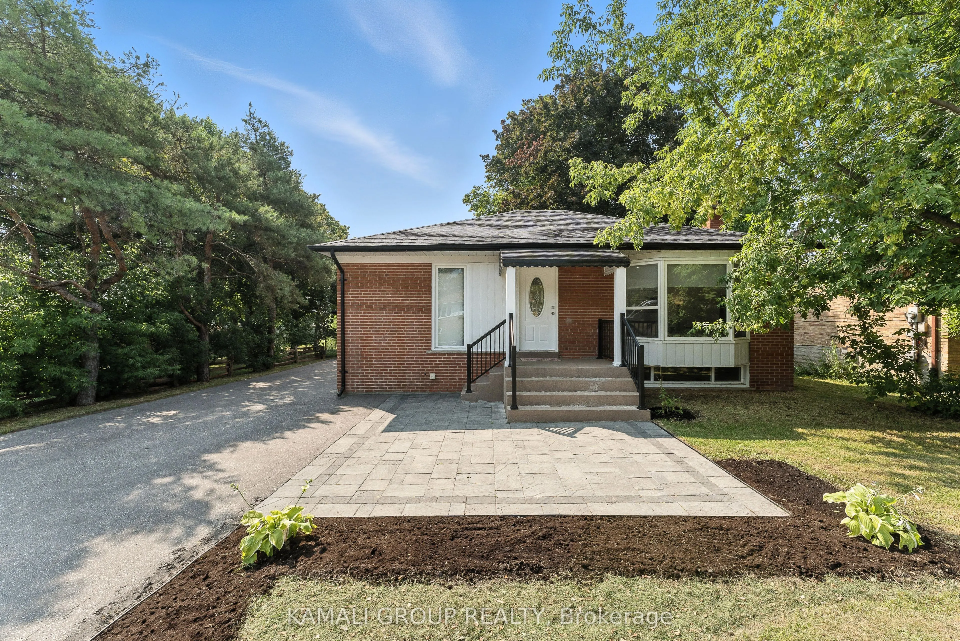 162 Queen Street