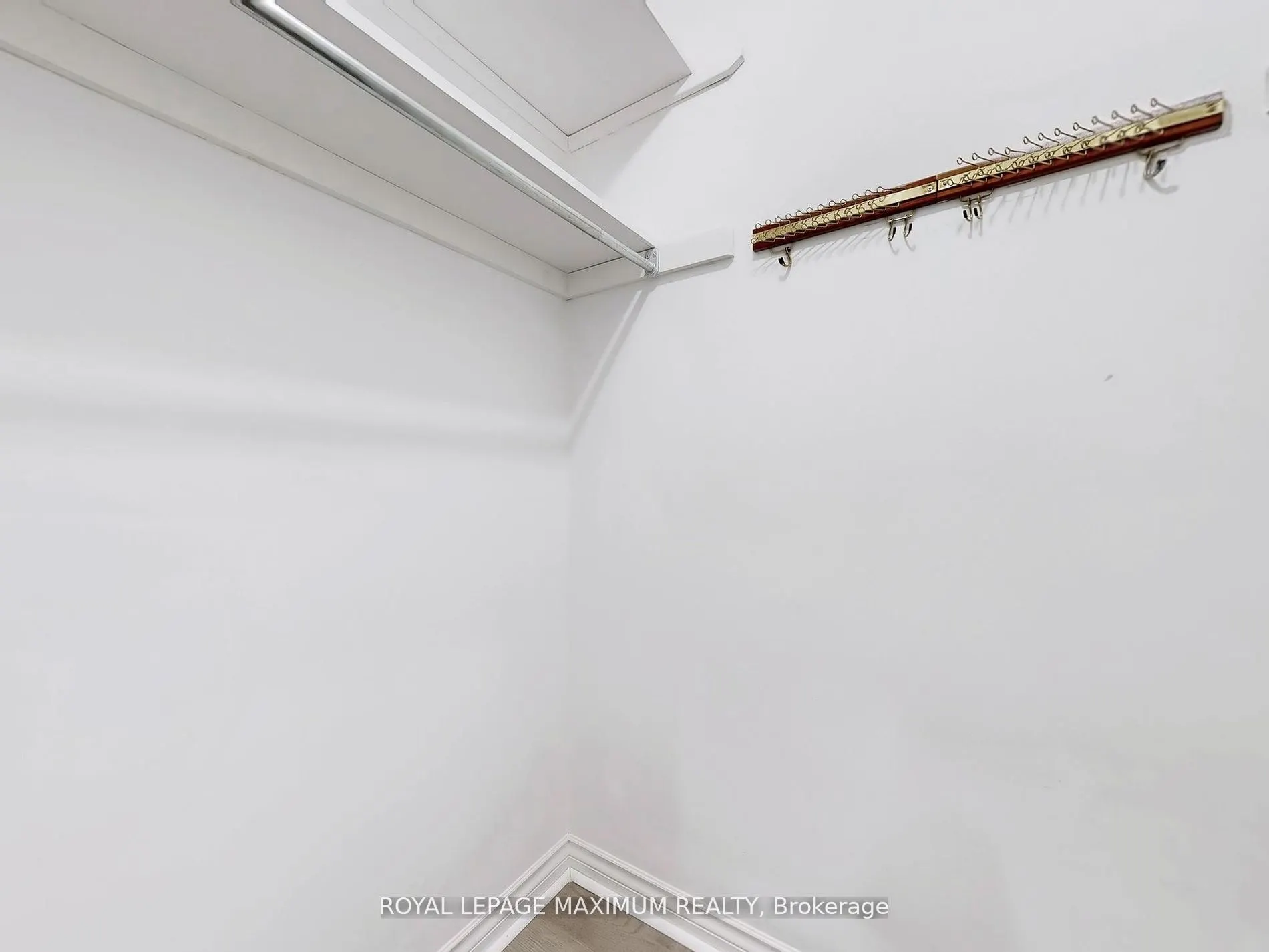 22 A Waltham Crescent