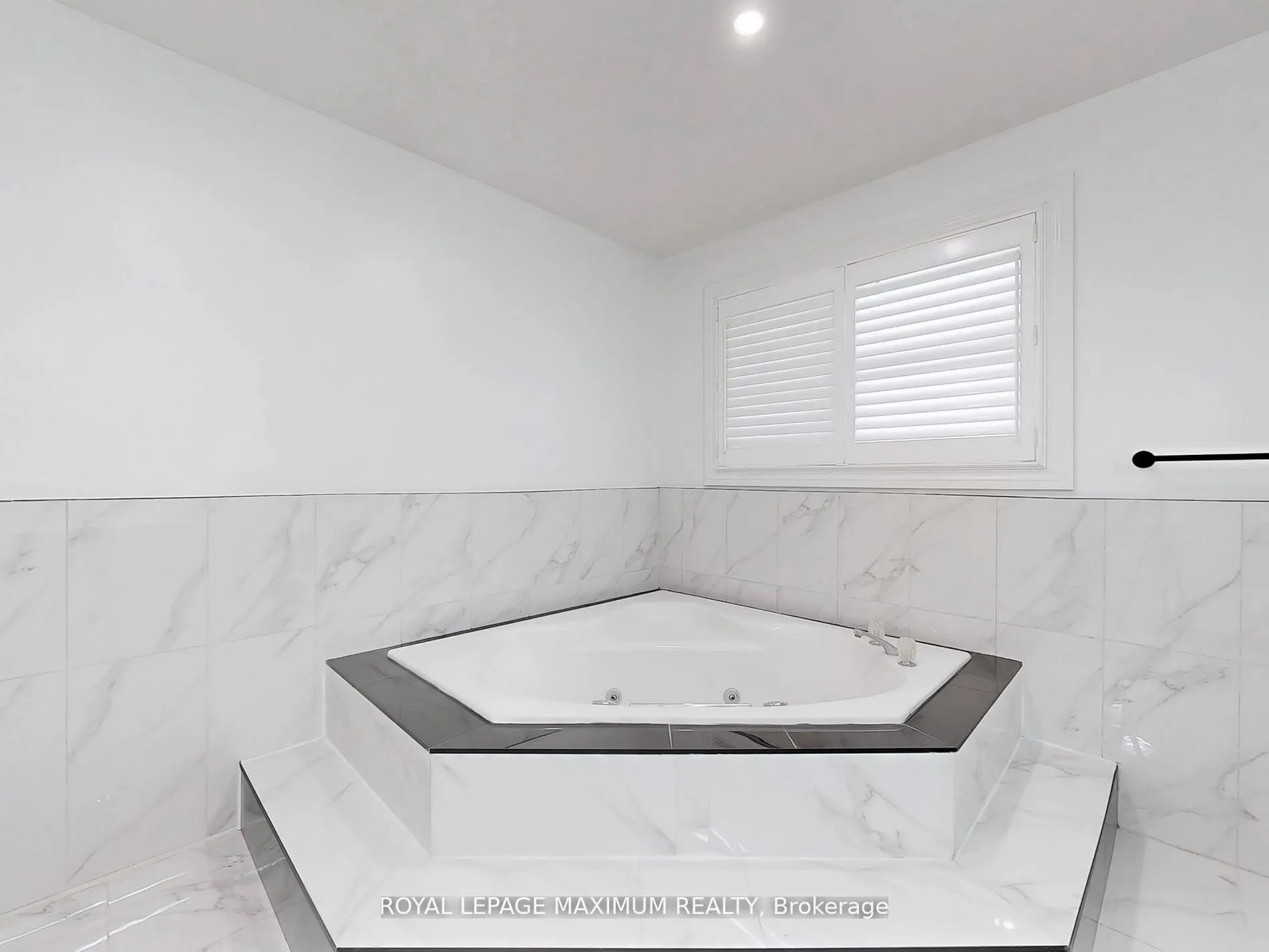 22 A Waltham Crescent