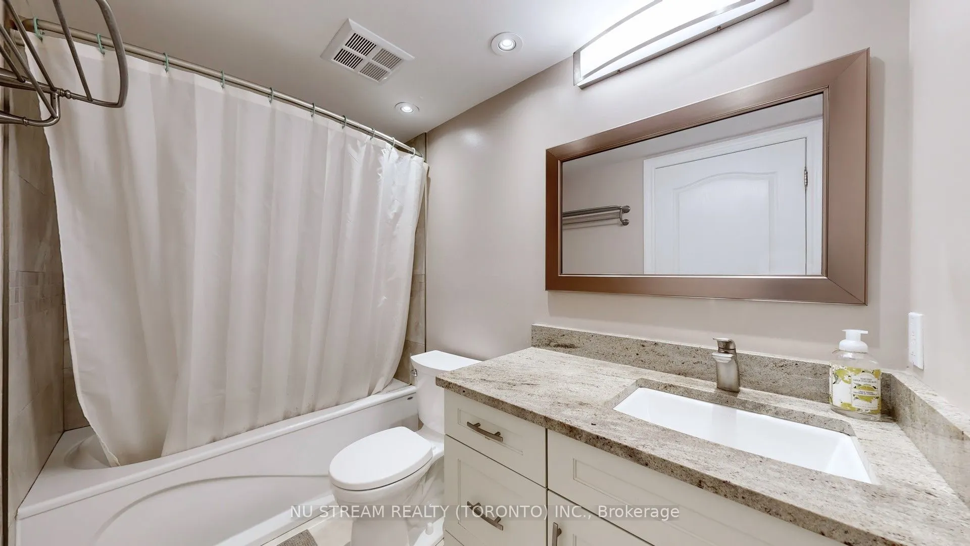 51 Saddlecreek Drive, #215