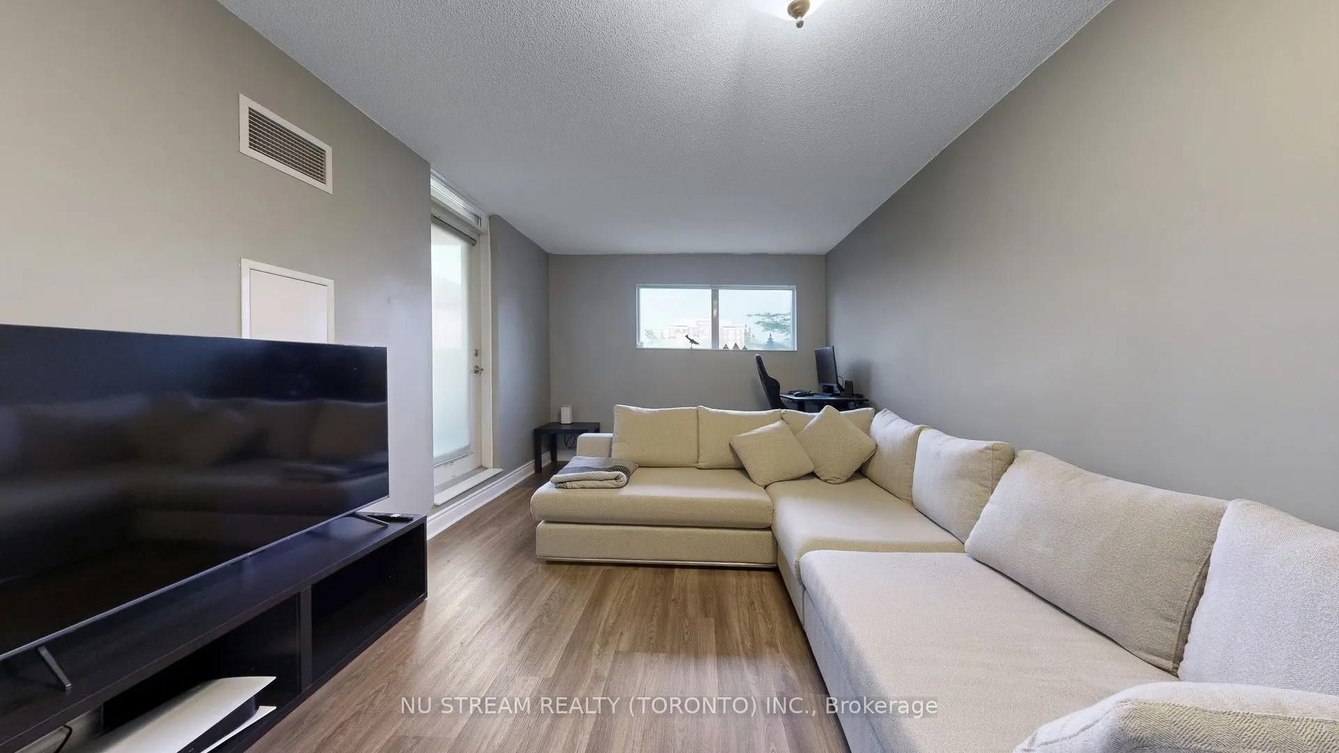 51 Saddlecreek Drive, #215
