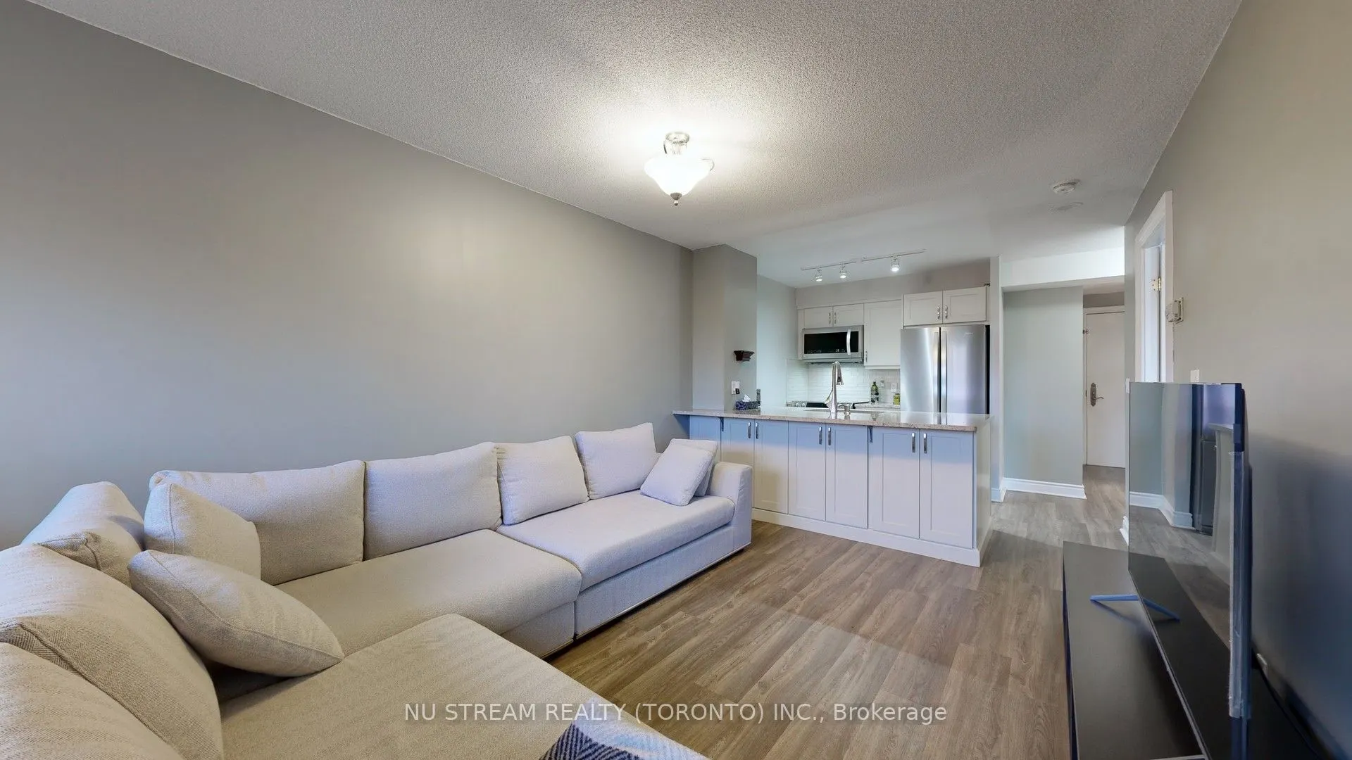 51 Saddlecreek Drive, #215