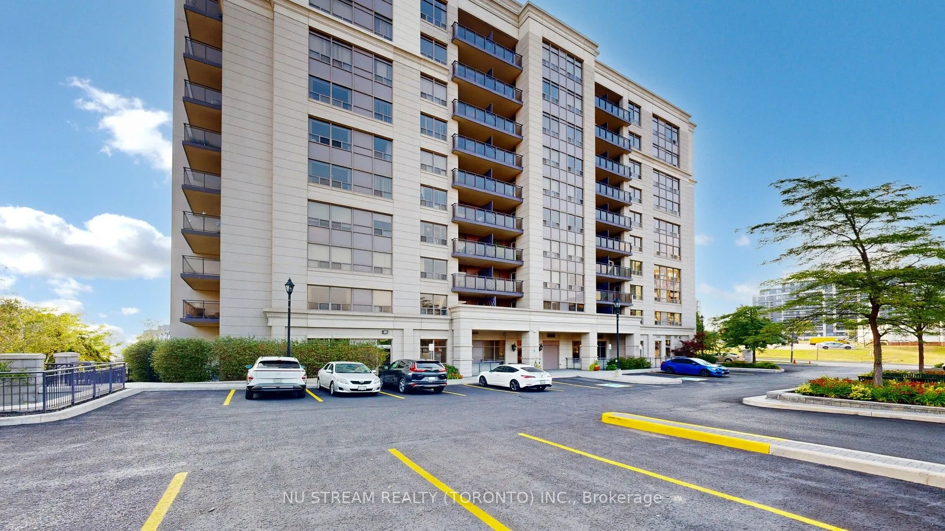 51 Saddlecreek Drive, #215