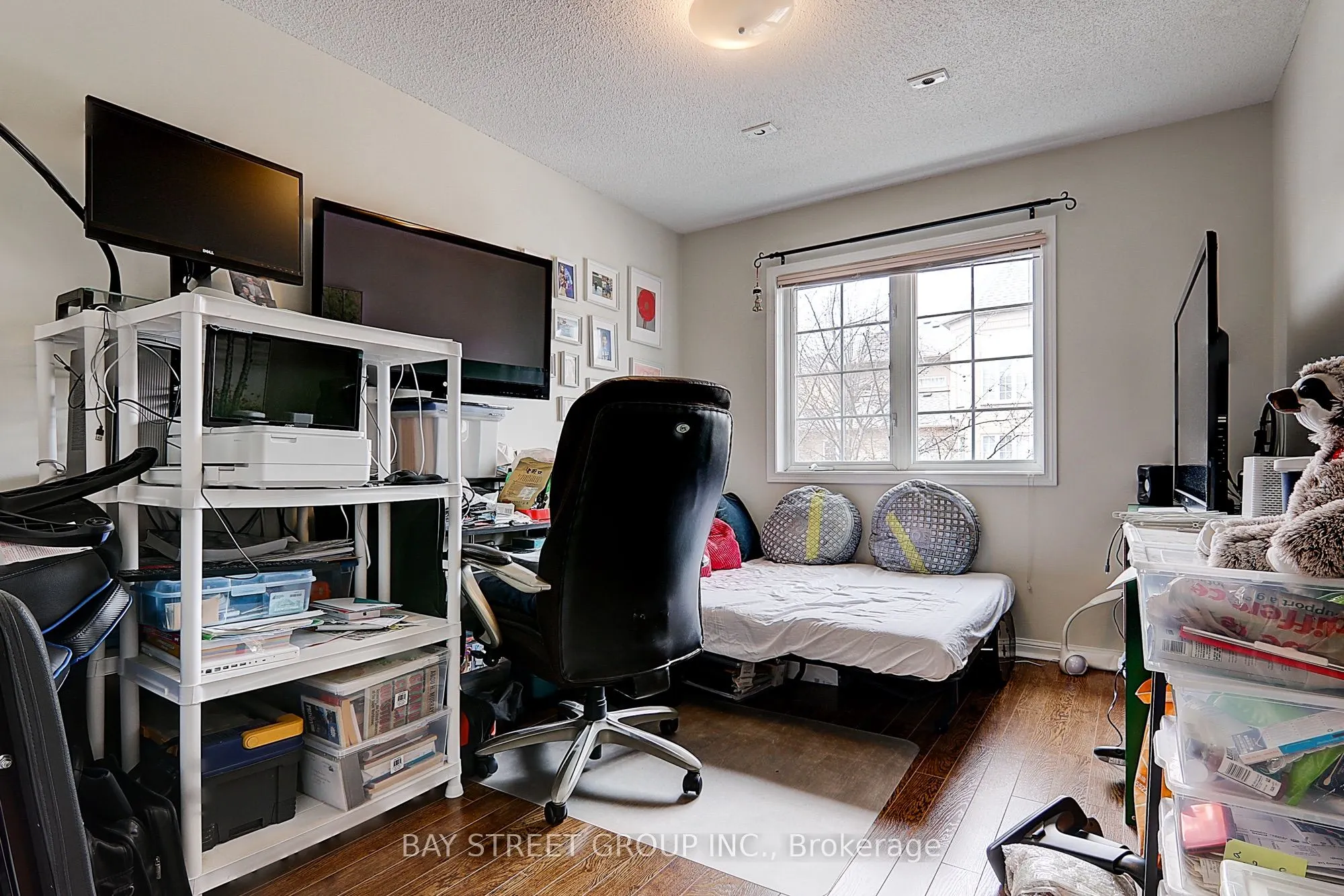 3 Alpen Way, #8