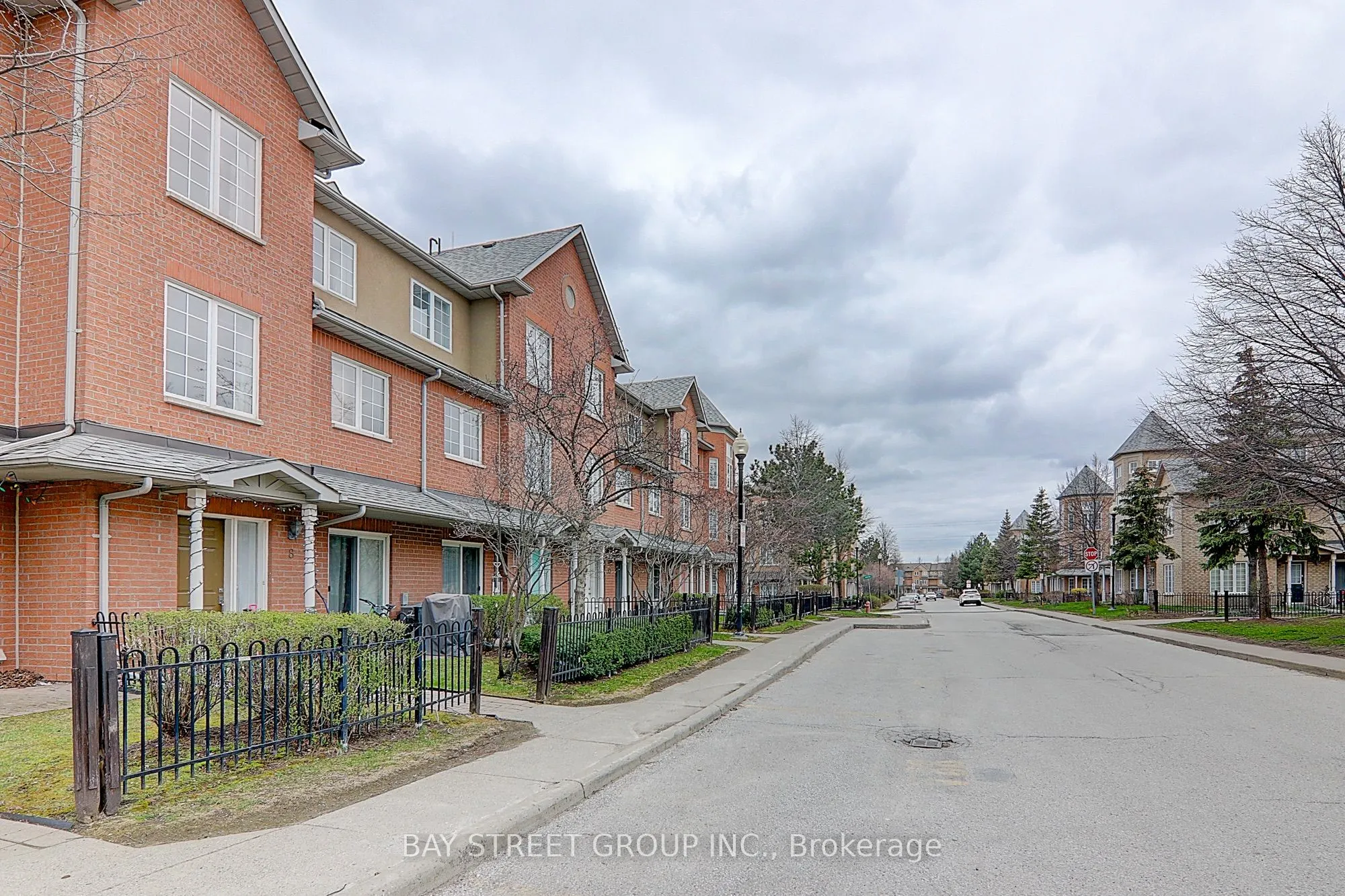 3 Alpen Way, #8