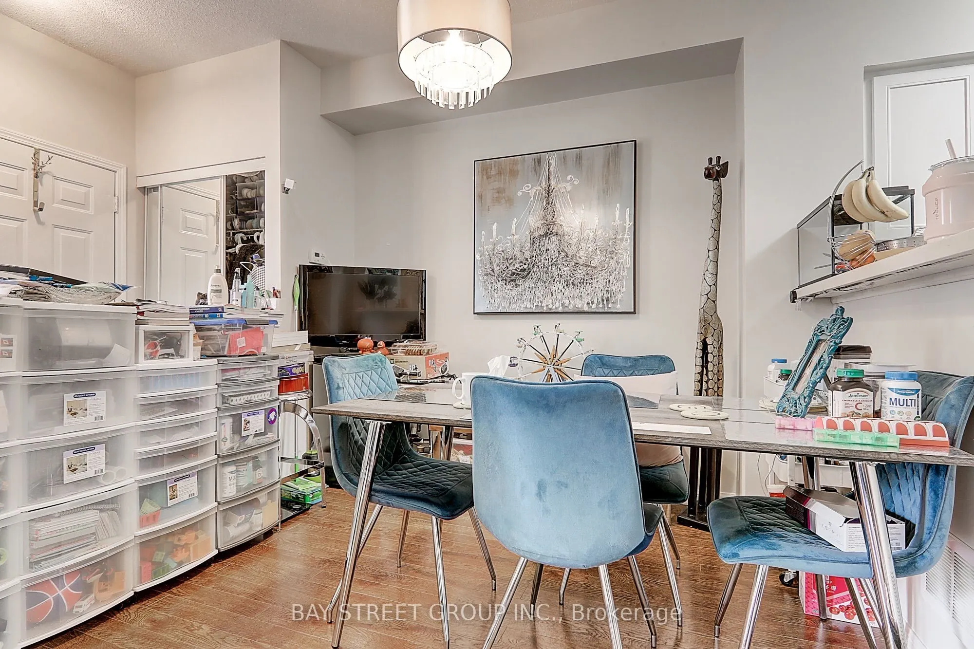 3 Alpen Way, #8