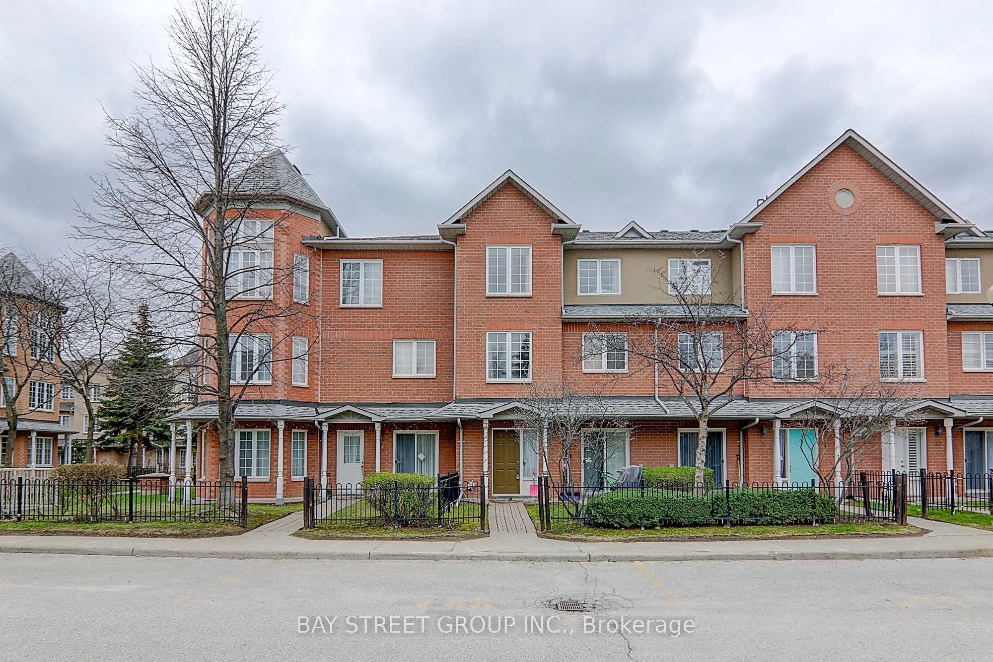 3 Alpen Way, #8