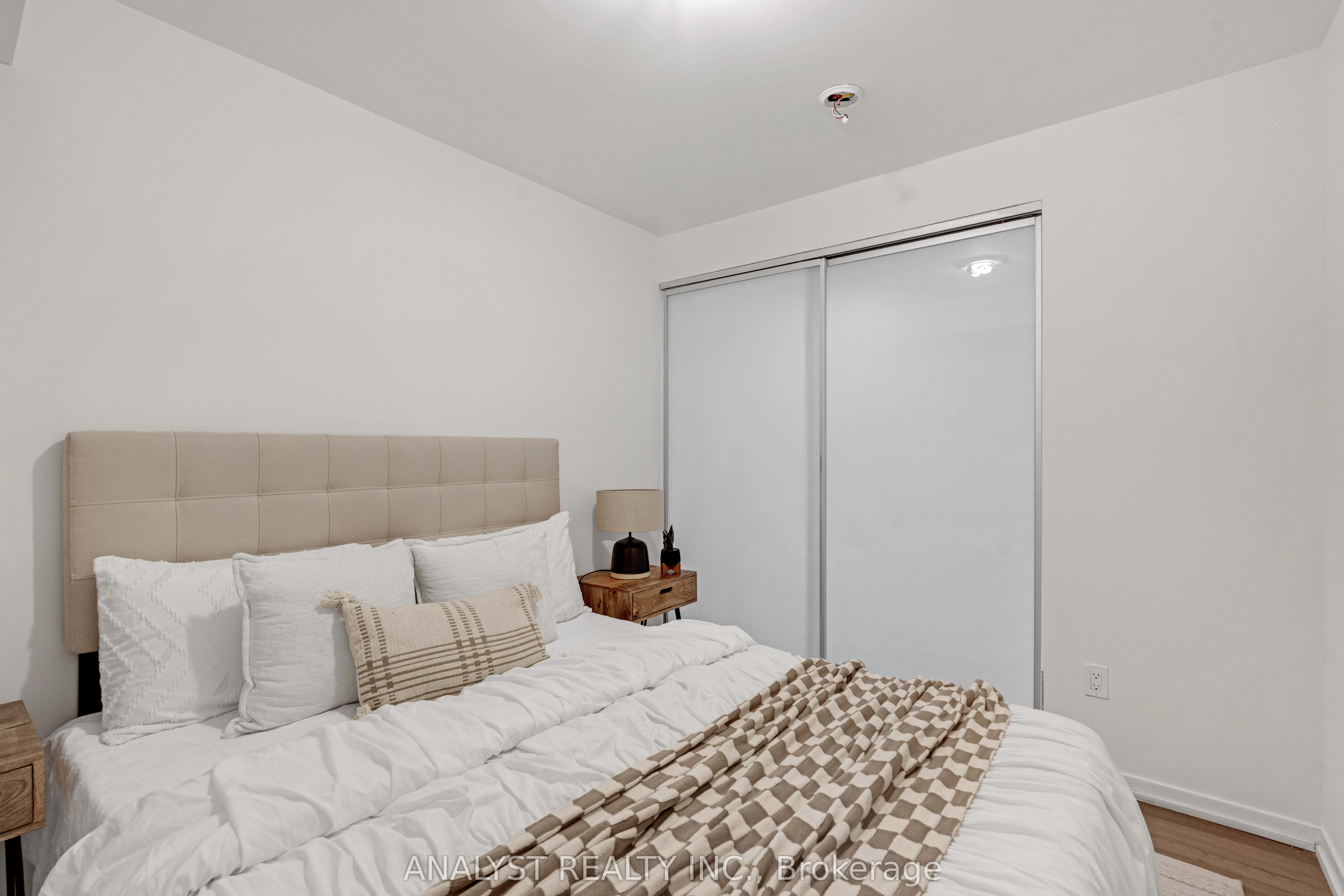 26 Bruce Street, #E04