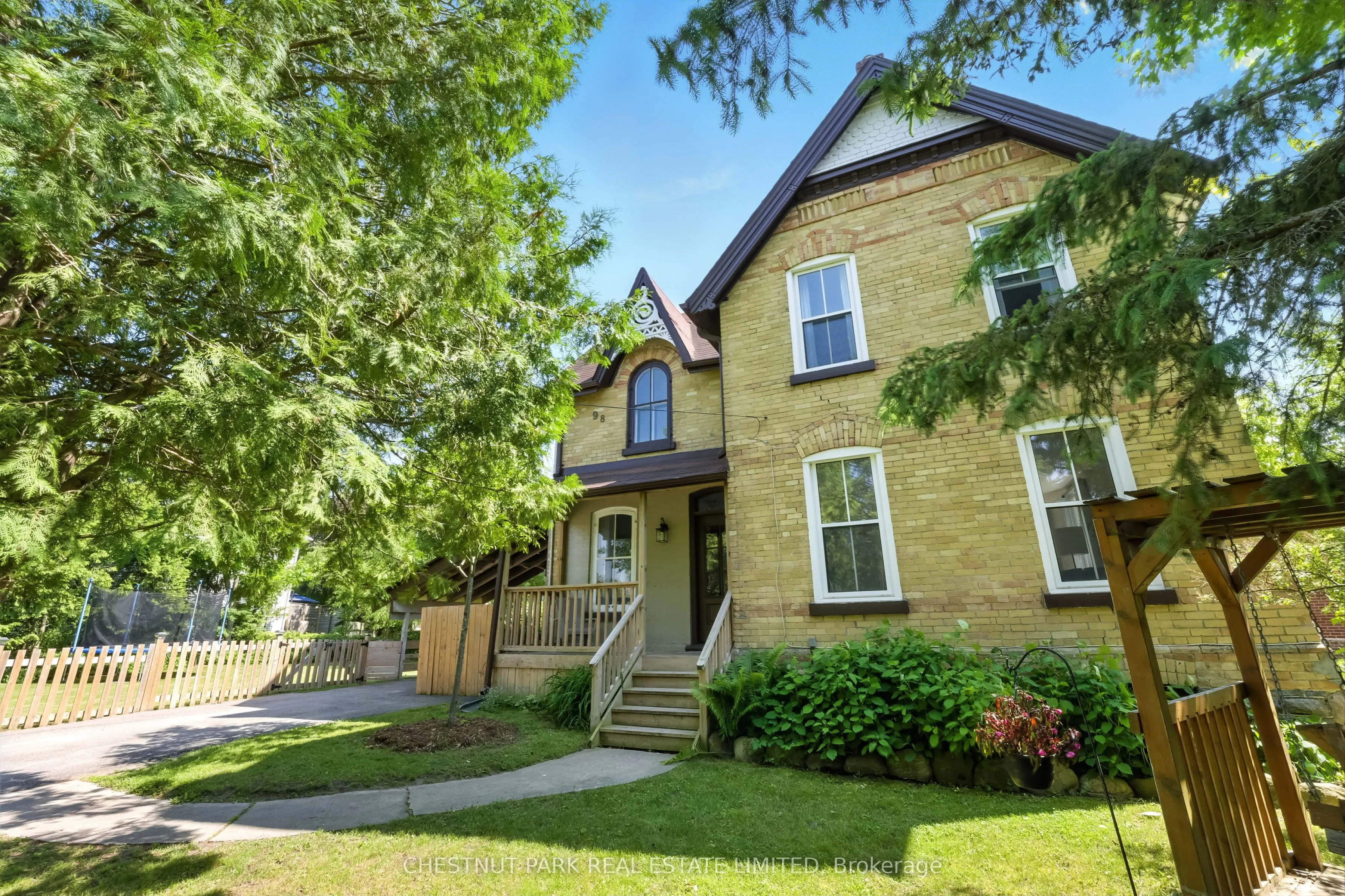 98 Reach Street