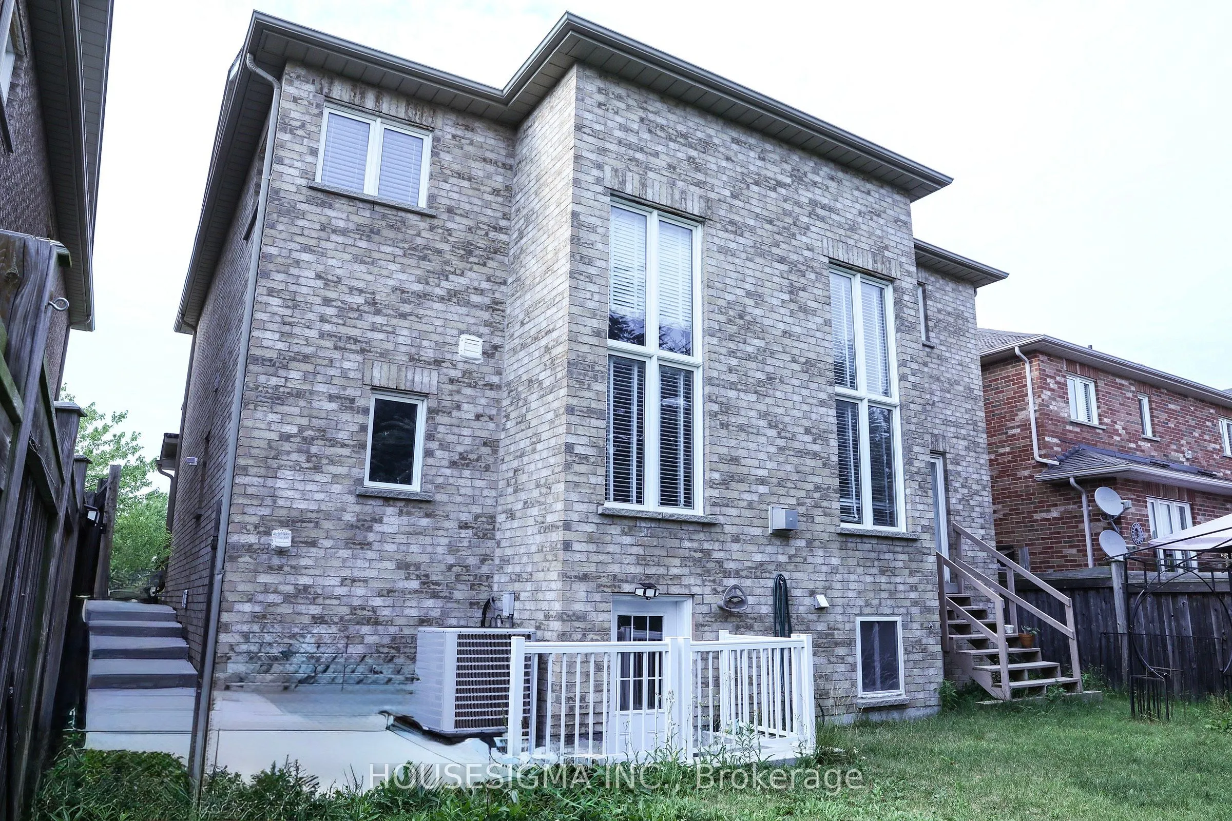146 ASPENWOOD Drive