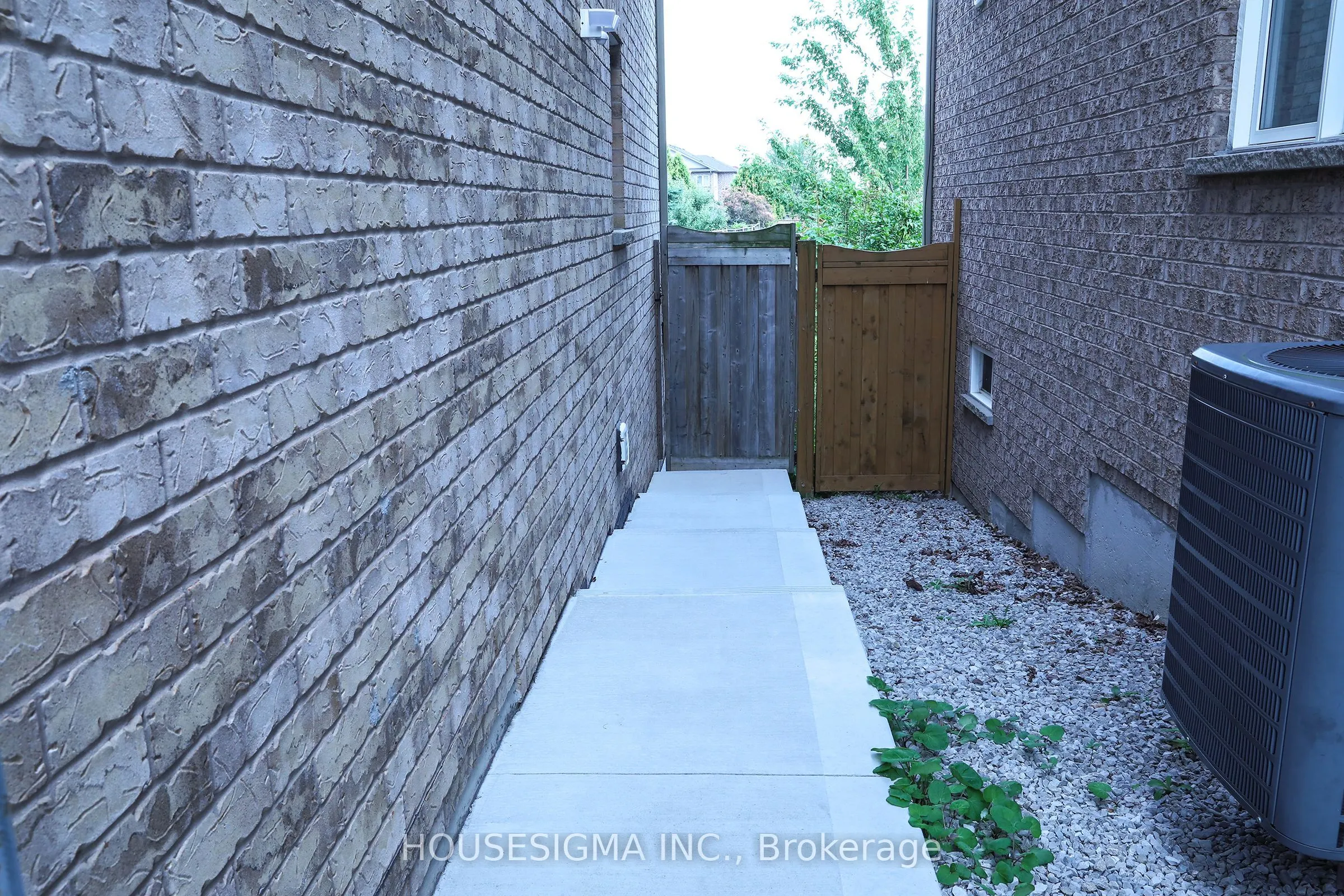 146 ASPENWOOD Drive
