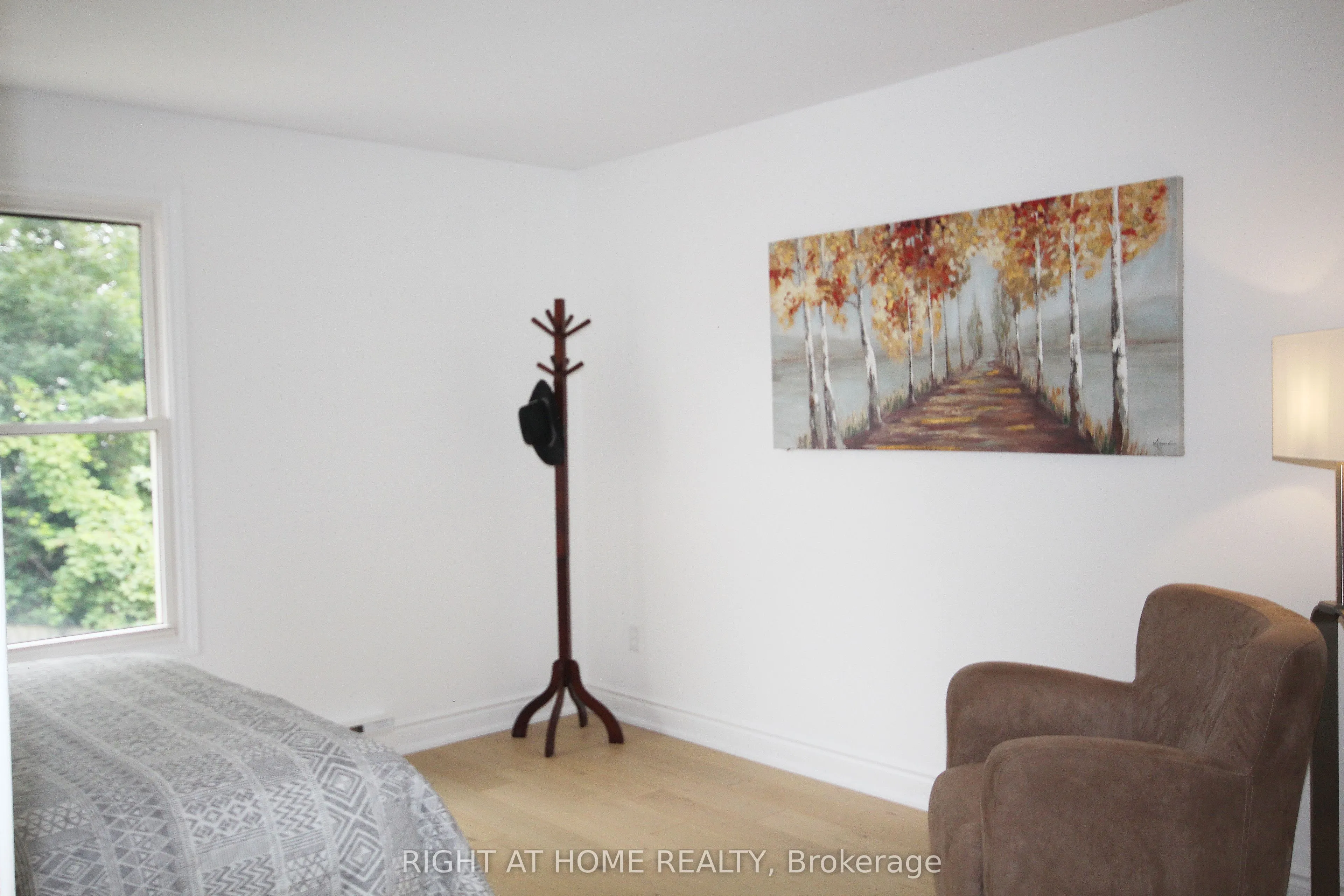 832 Boronia Crescent