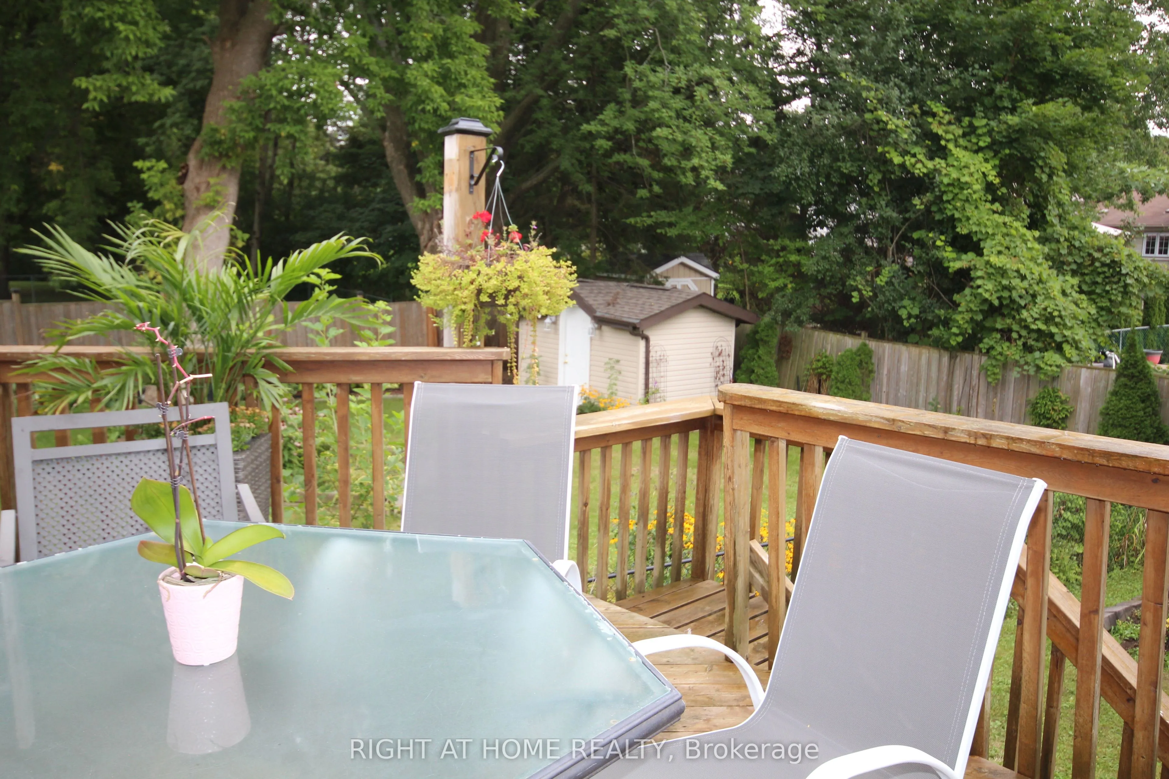 832 Boronia Crescent