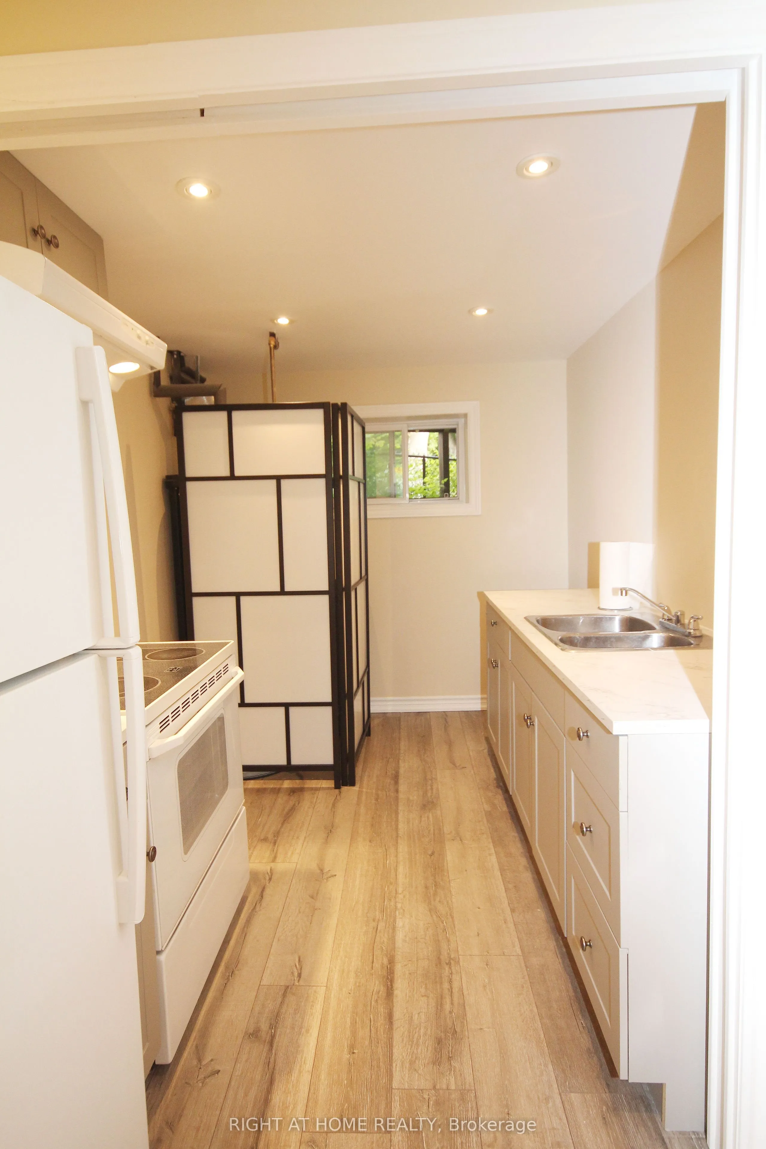 832 Boronia Crescent