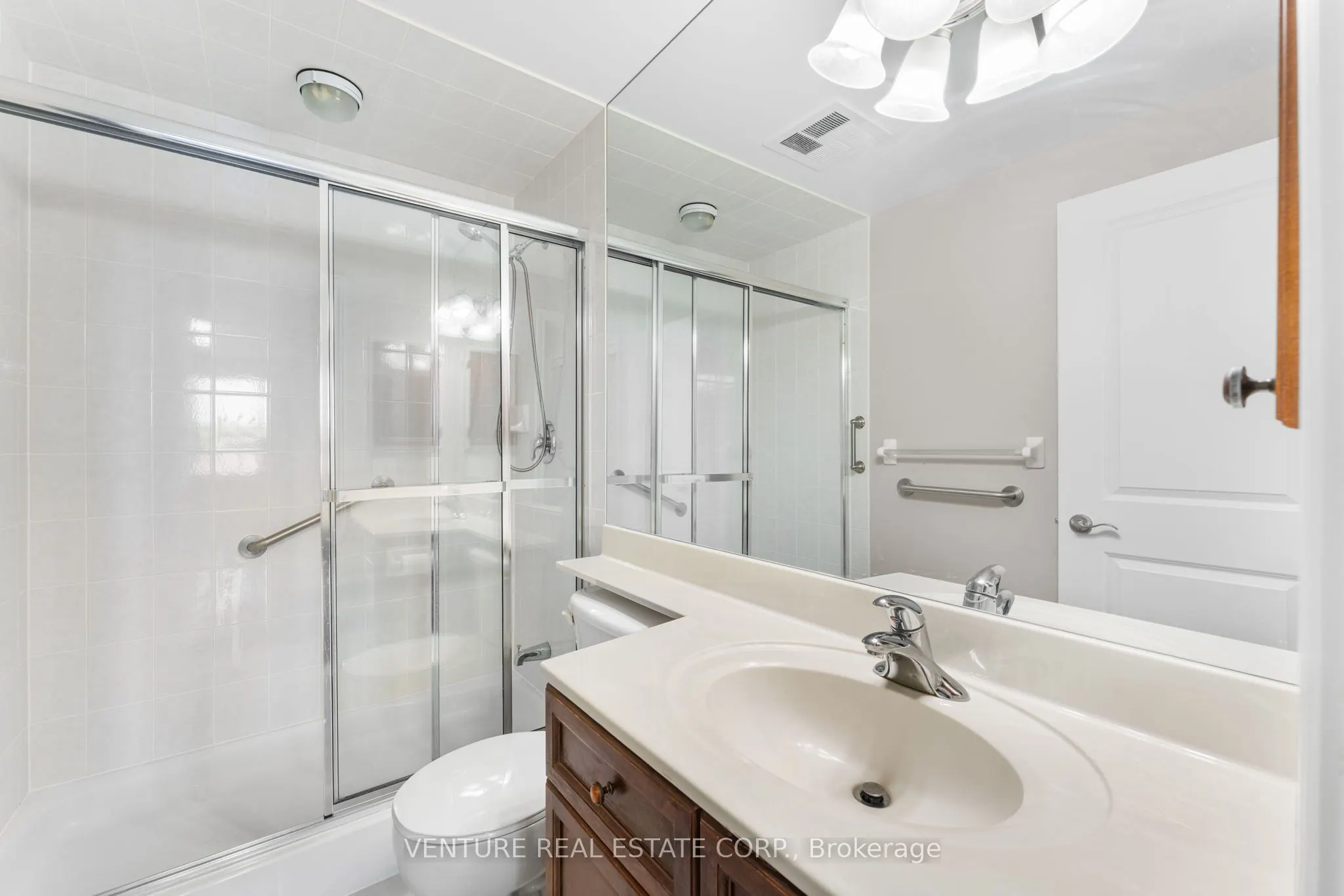 9519 Keele Street, #302