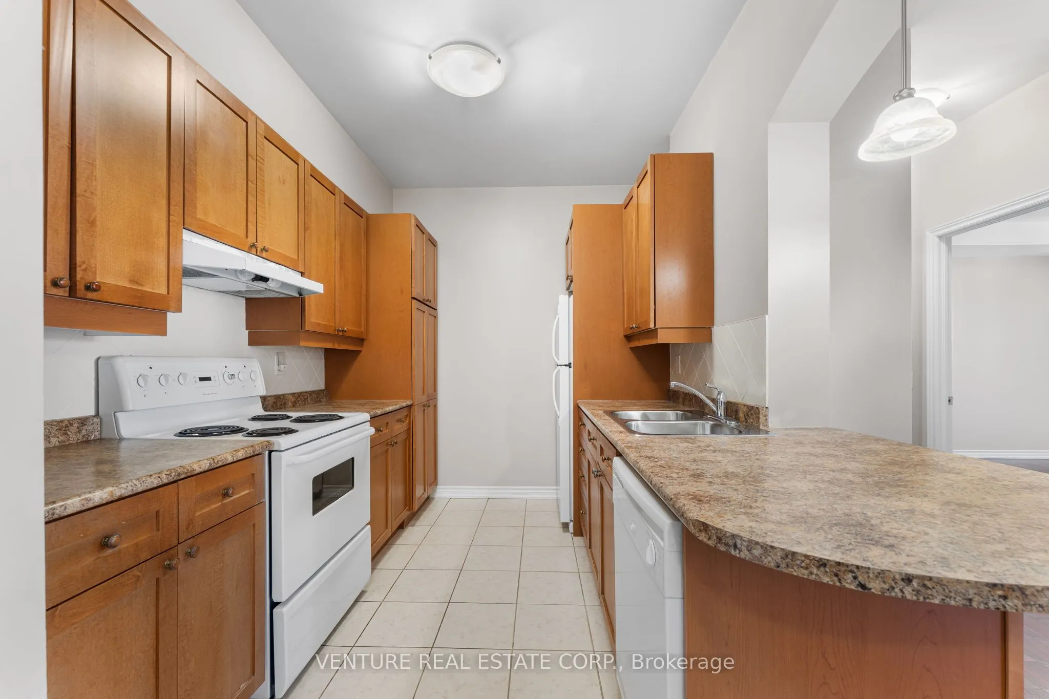 9519 Keele Street, #302