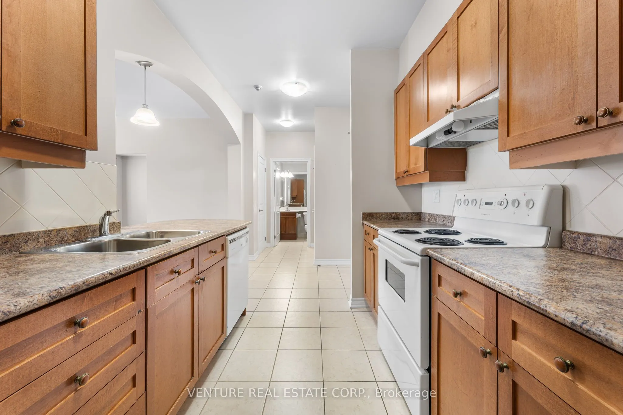 9519 Keele Street, #302