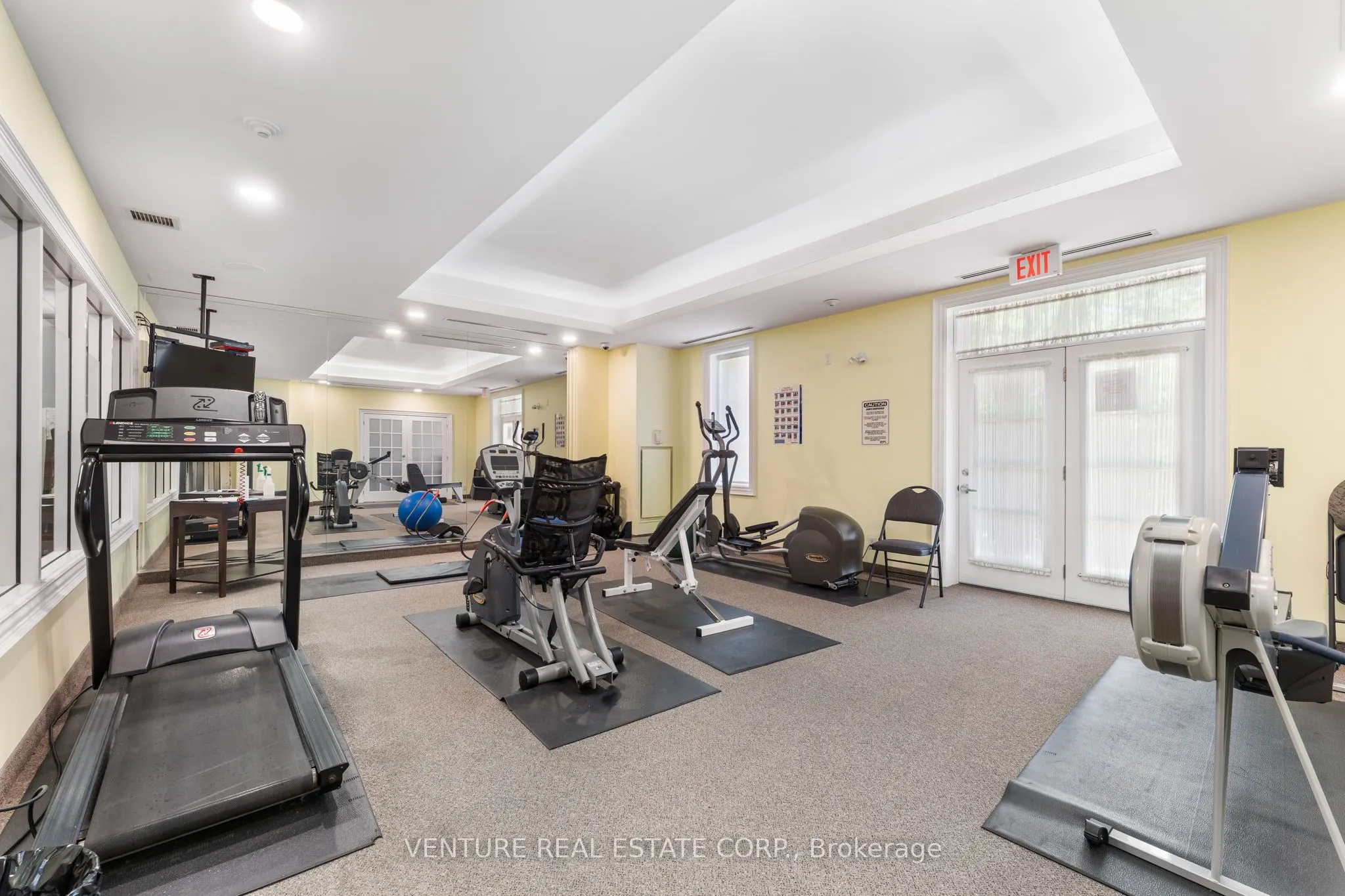 9519 Keele Street, #302