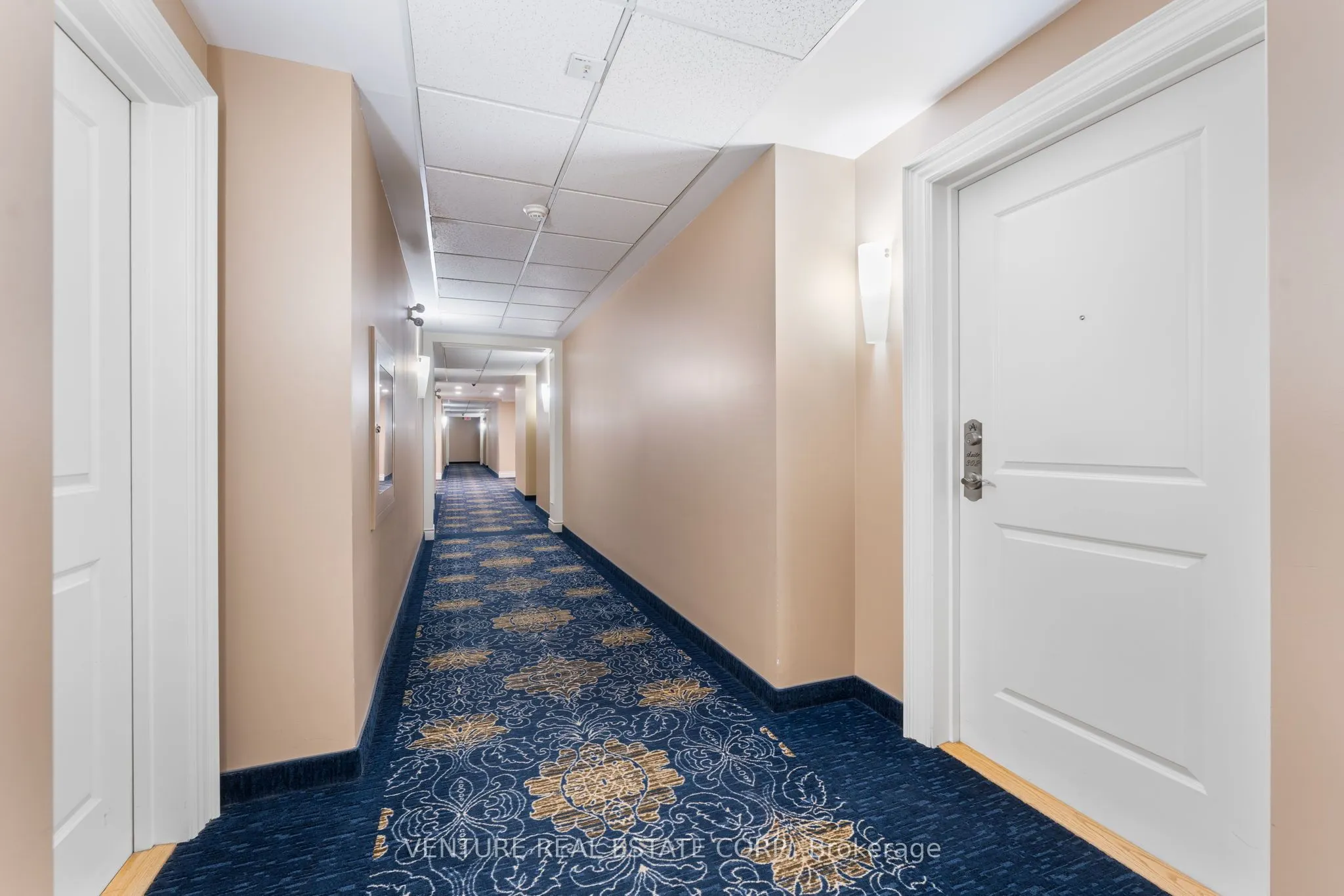 9519 Keele Street, #302