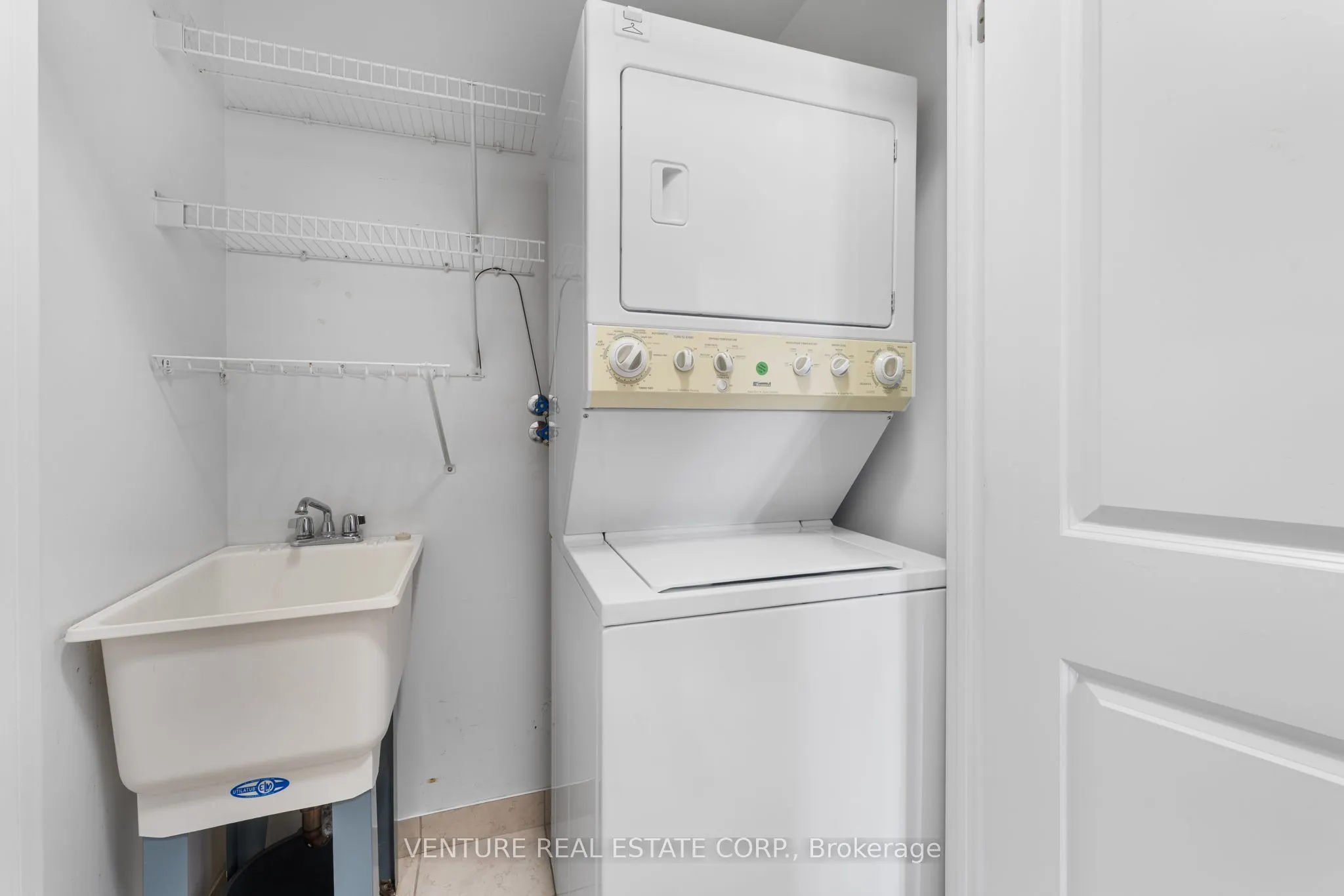 9519 Keele Street, #302