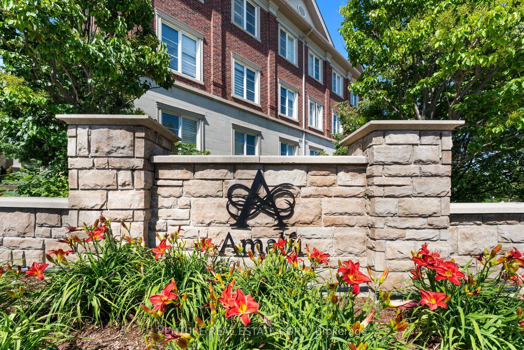 9519 Keele Street, #302