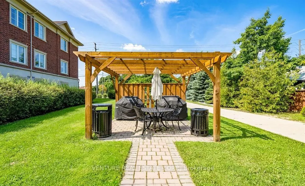 9519 Keele Street, #302