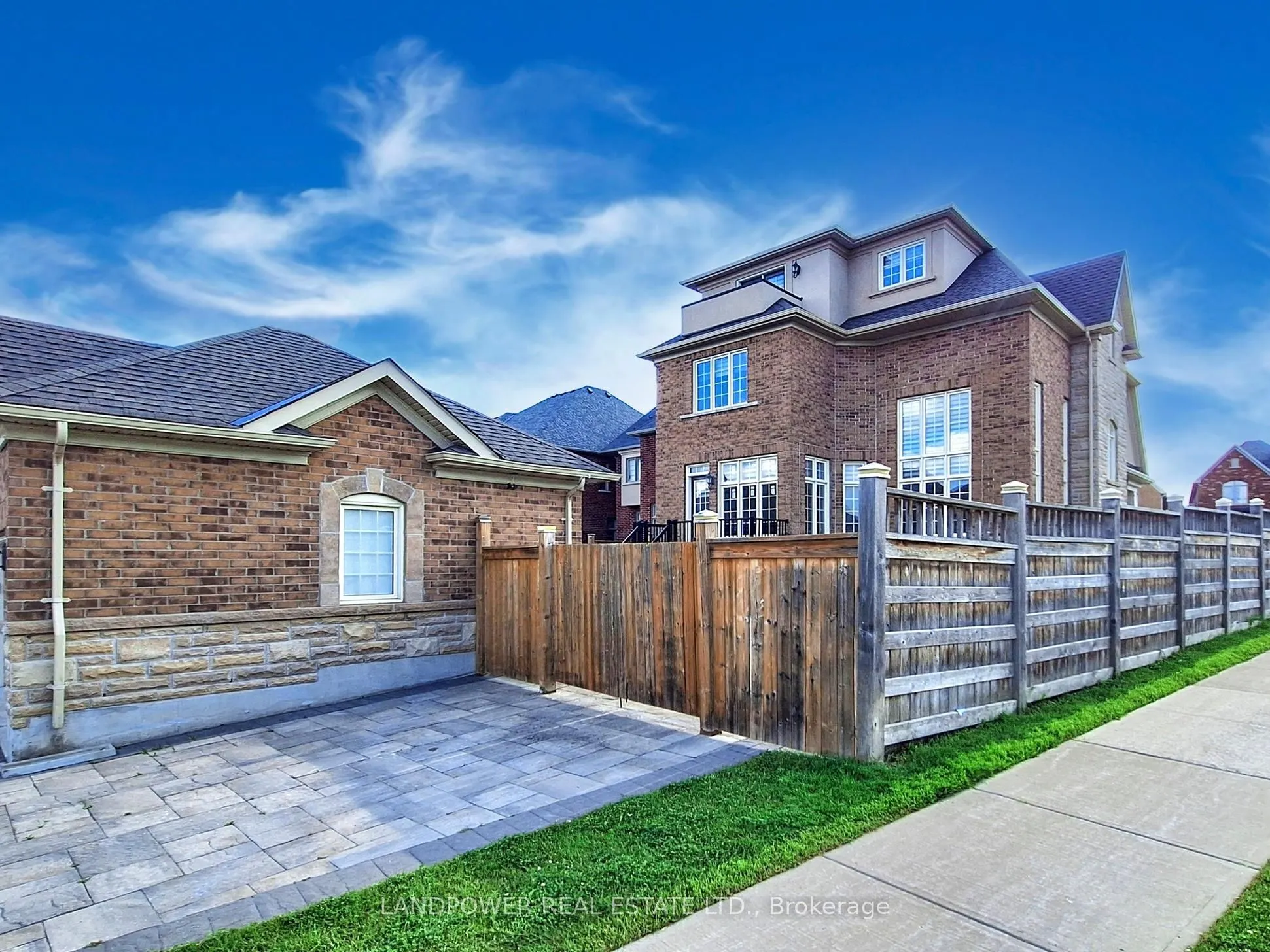 266 Angus Glen Boulevard