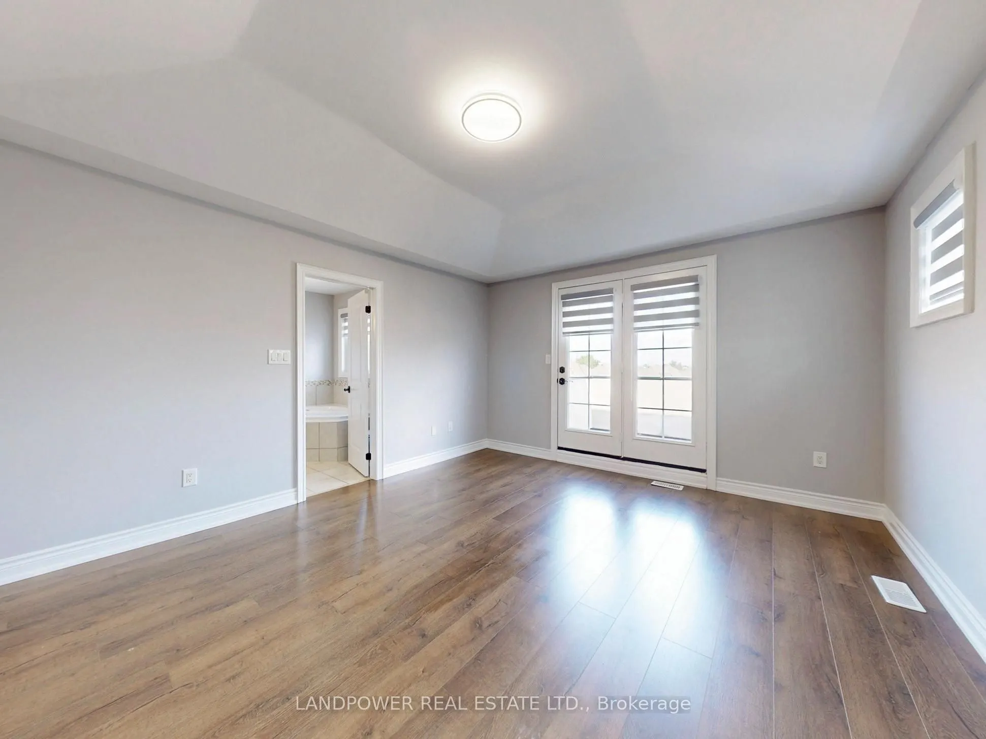 266 Angus Glen Boulevard