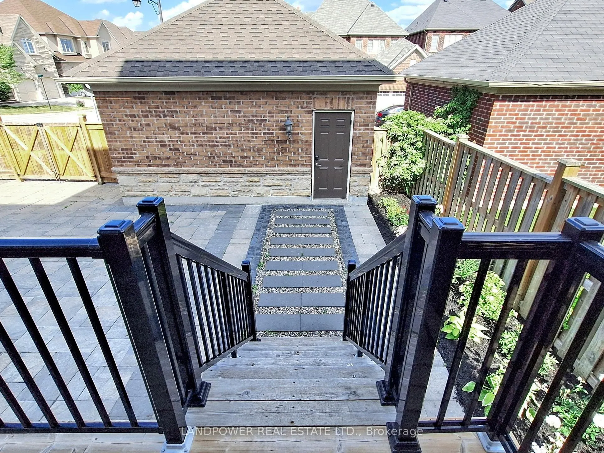 266 Angus Glen Boulevard