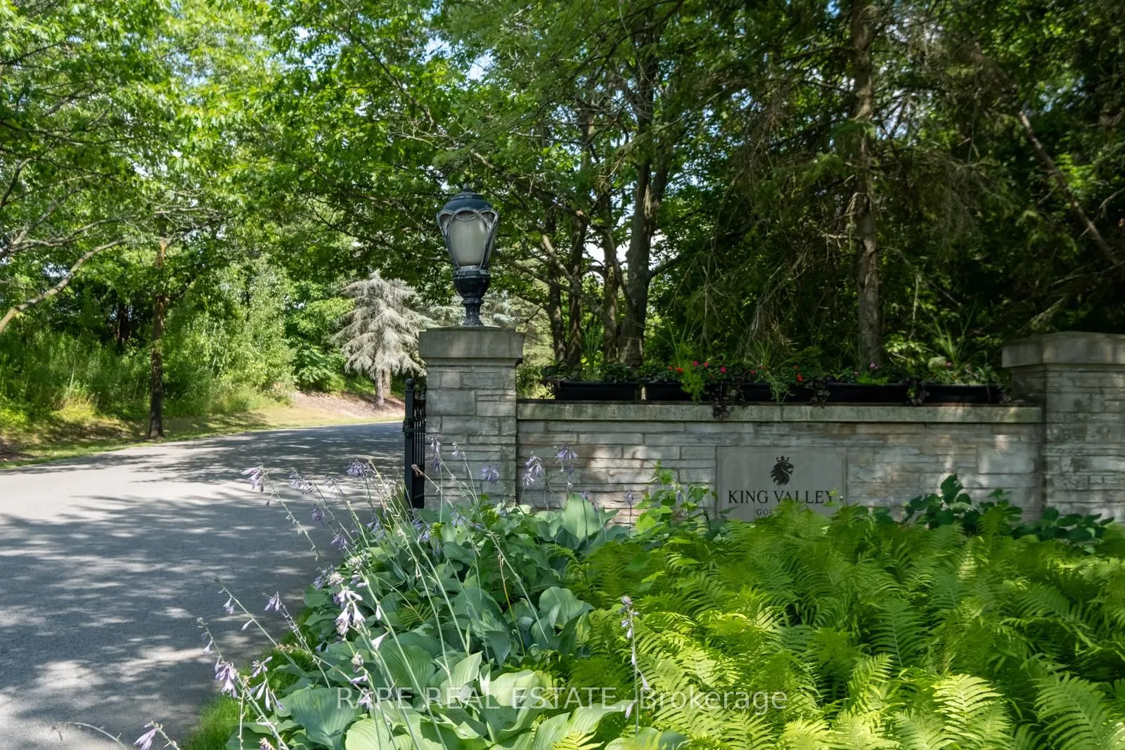 40 Country Club Drive