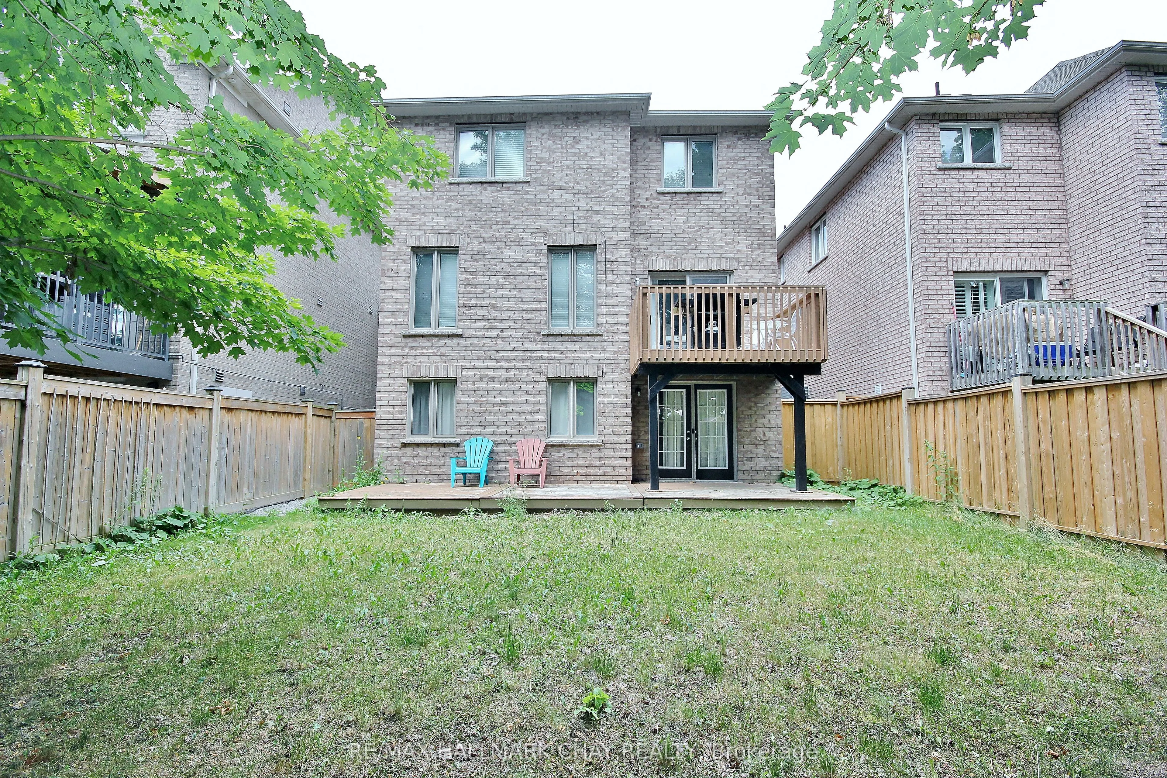 2164 Dawson Crescent