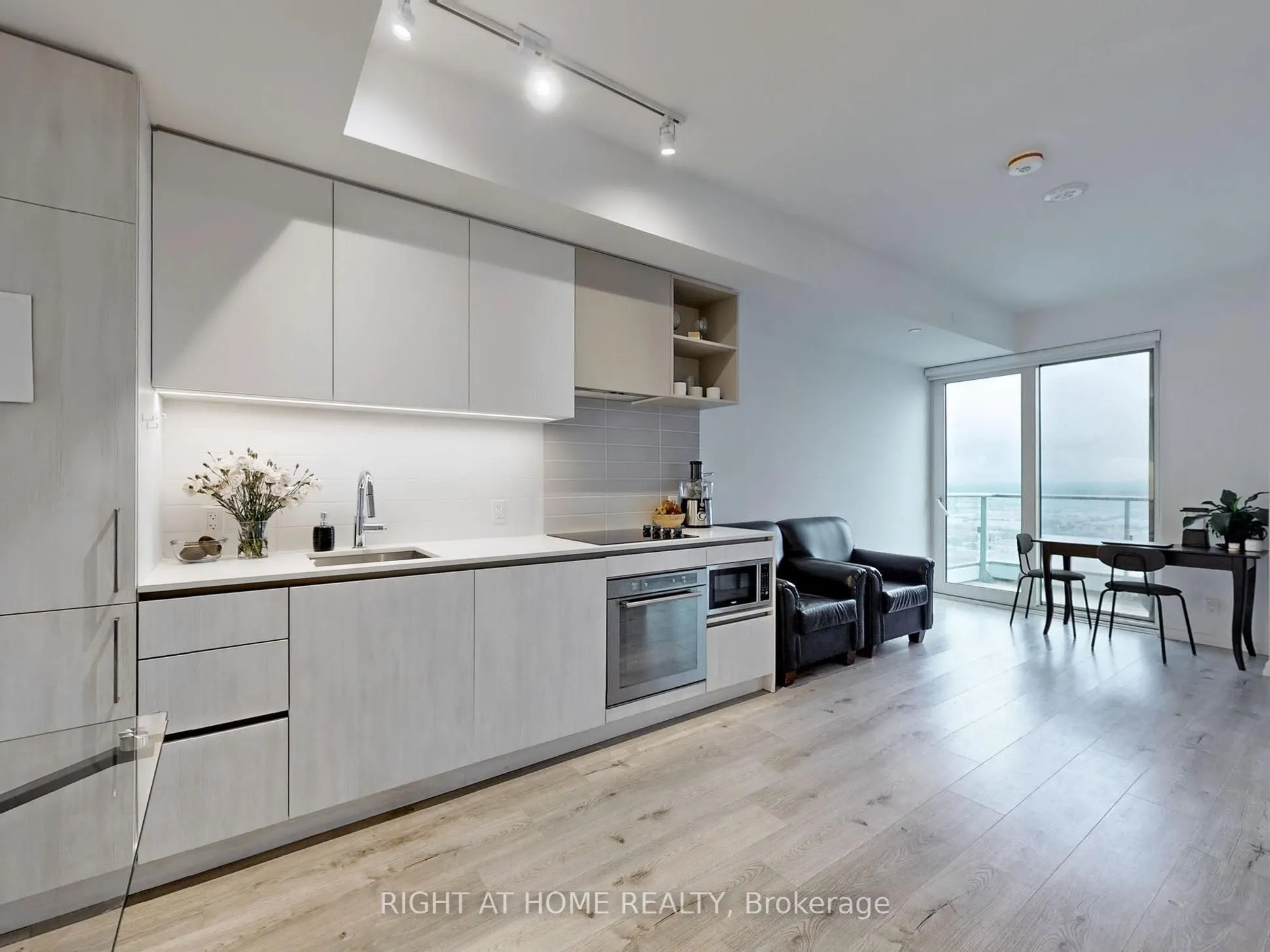 1000 Portage Parkway, #4112