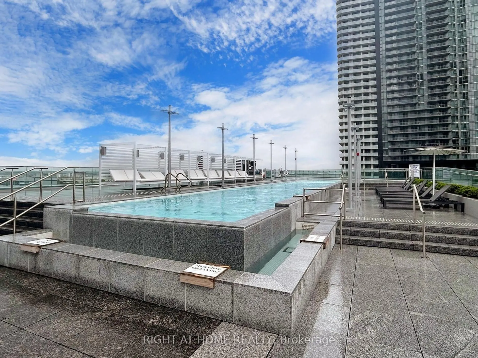 1000 Portage Parkway, #4112