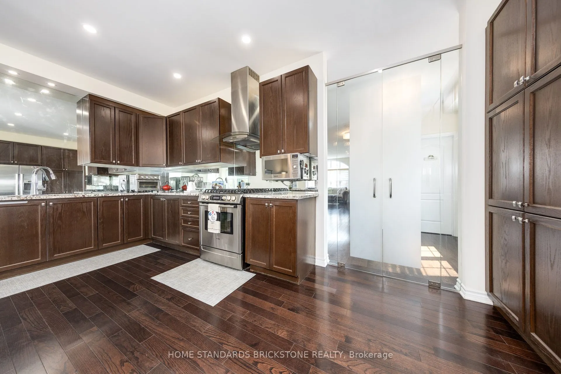 8777 Dufferin Street, #28