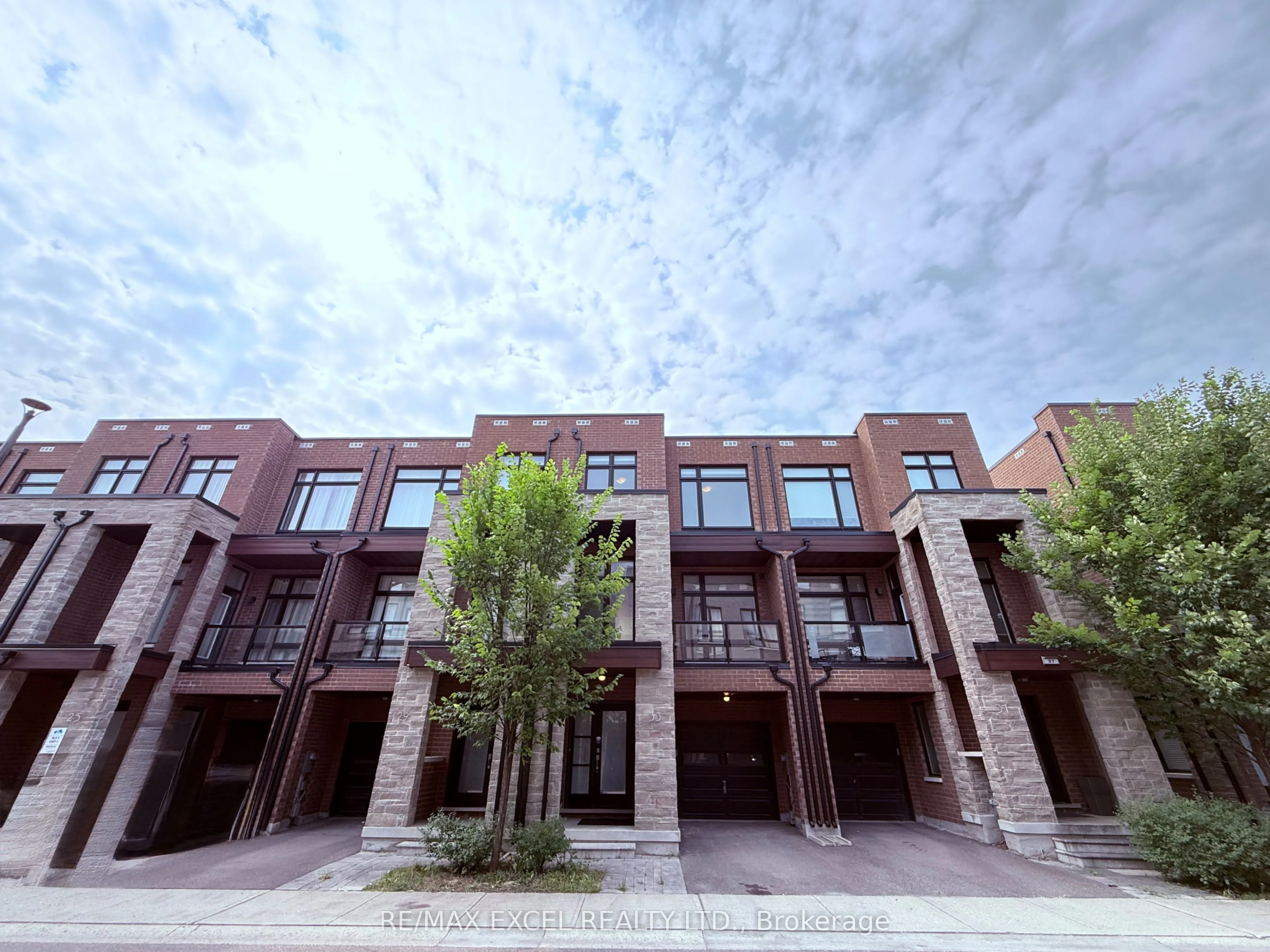 33 Benoit Street