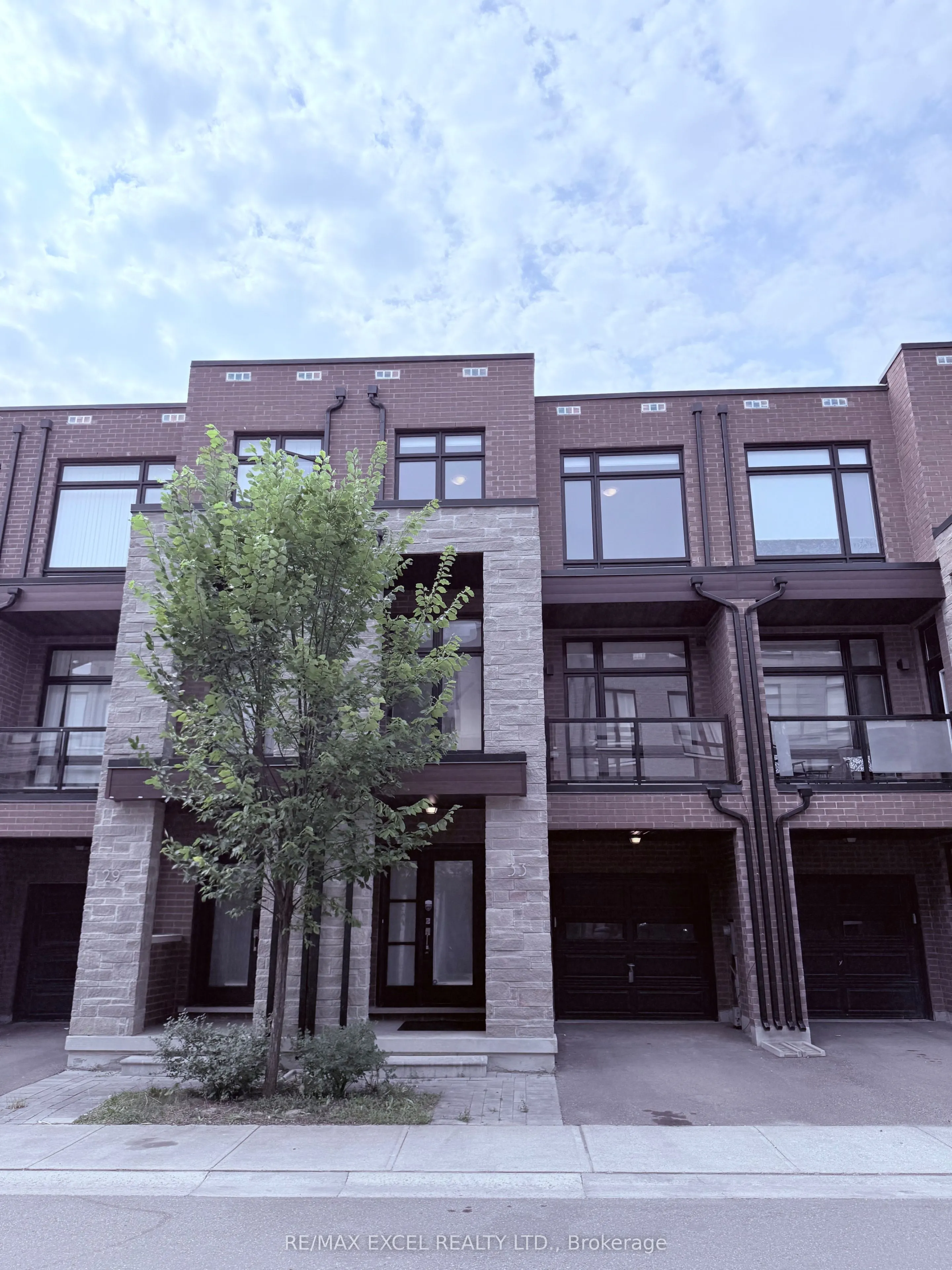 33 Benoit Street